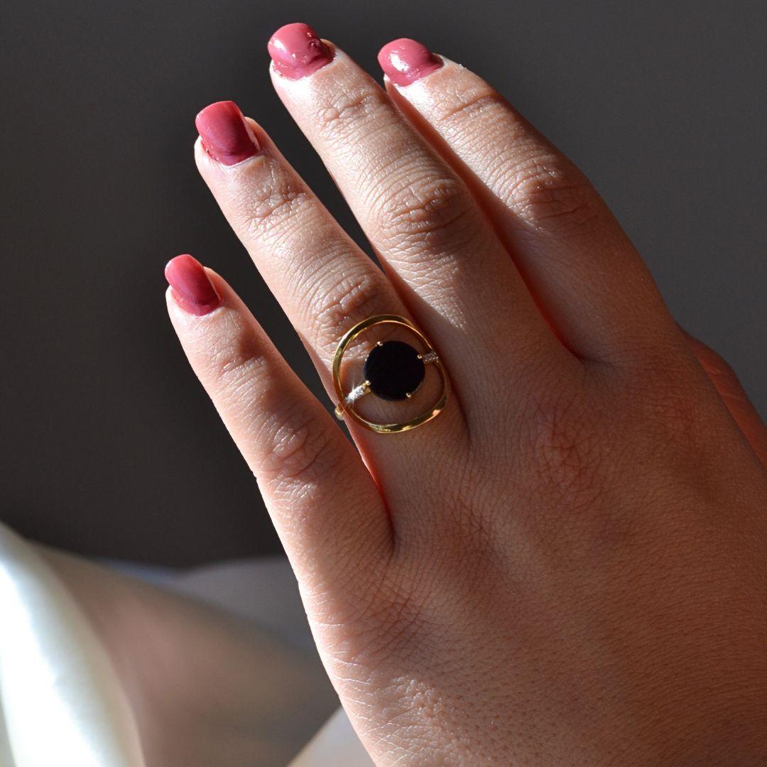 Contemporary 18K Yellow Gold Black Onyx and Diamond Statement Ring For Sale