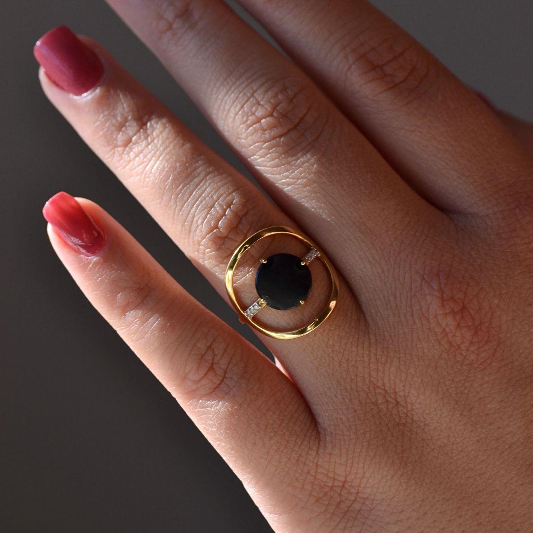 Round Cut 18K Yellow Gold Black Onyx and Diamond Statement Ring For Sale