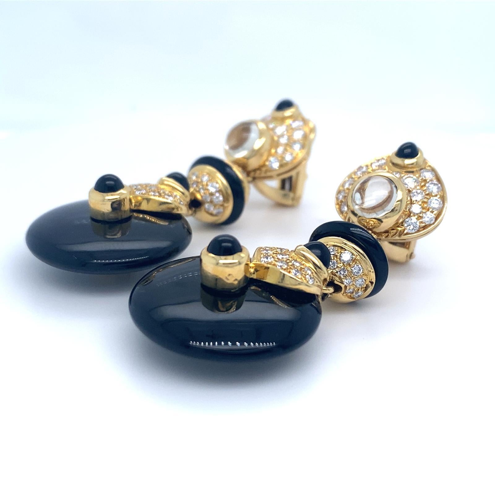 Orecchini in oro giallo 18k e onice nero con pietra di luna e diamanti da 1,66 carati in vendita 4