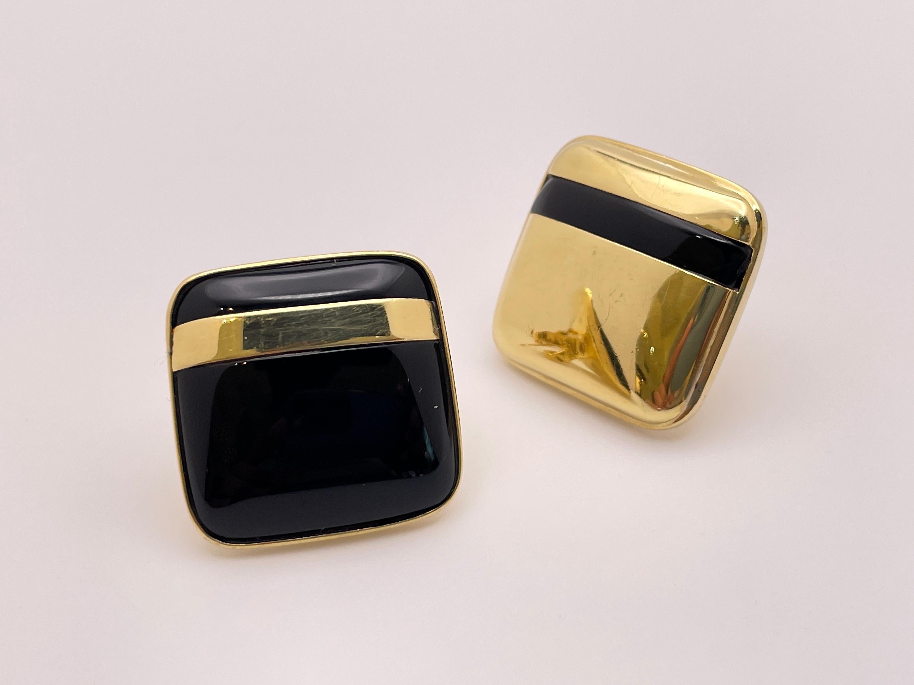 18 Karat Yellow Gold Black Onyx Earrings In Fair Condition For Sale In Westport, CT