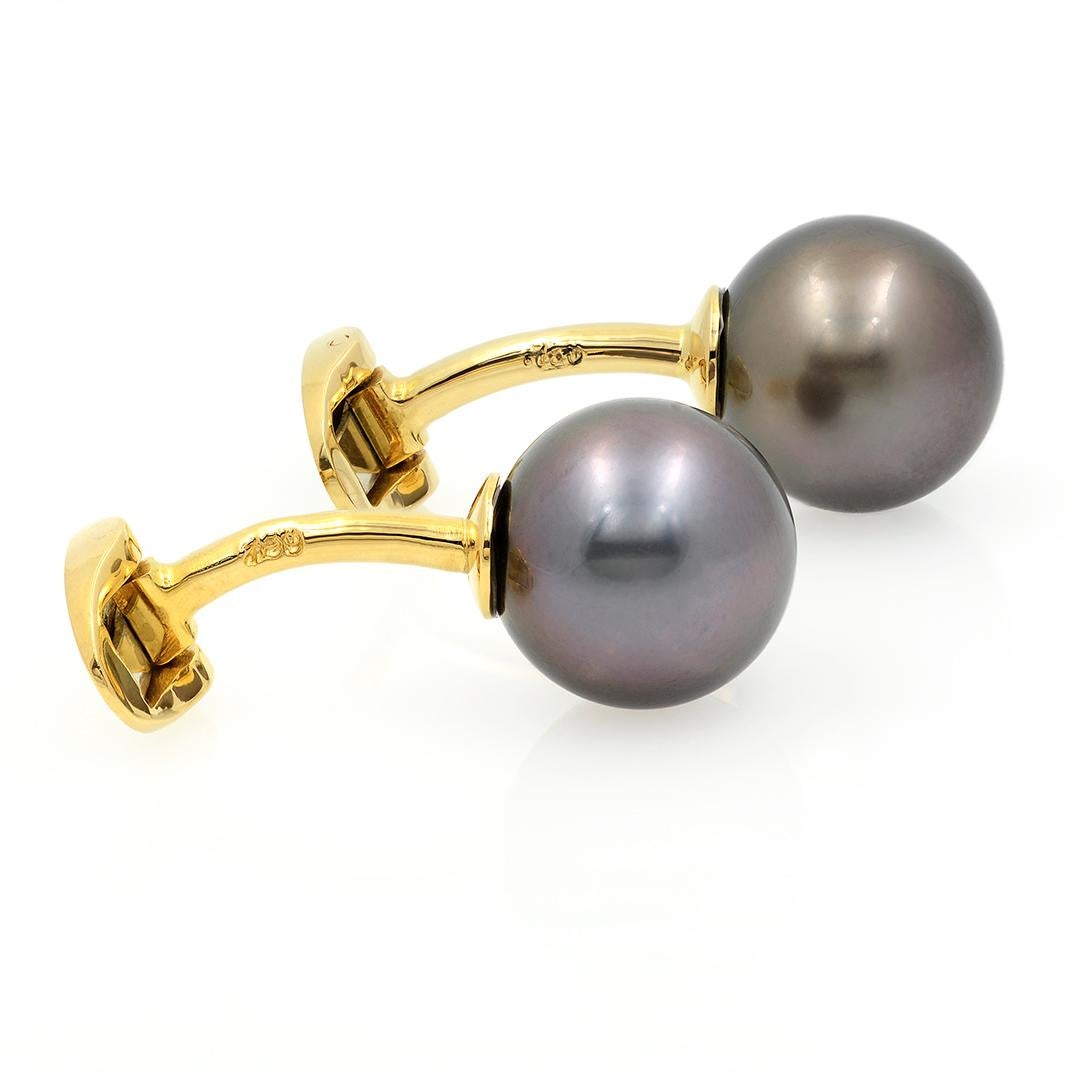 18k Yellow Gold Black Southsea Pearl Cufflinks In Excellent Condition In Dallas, TX