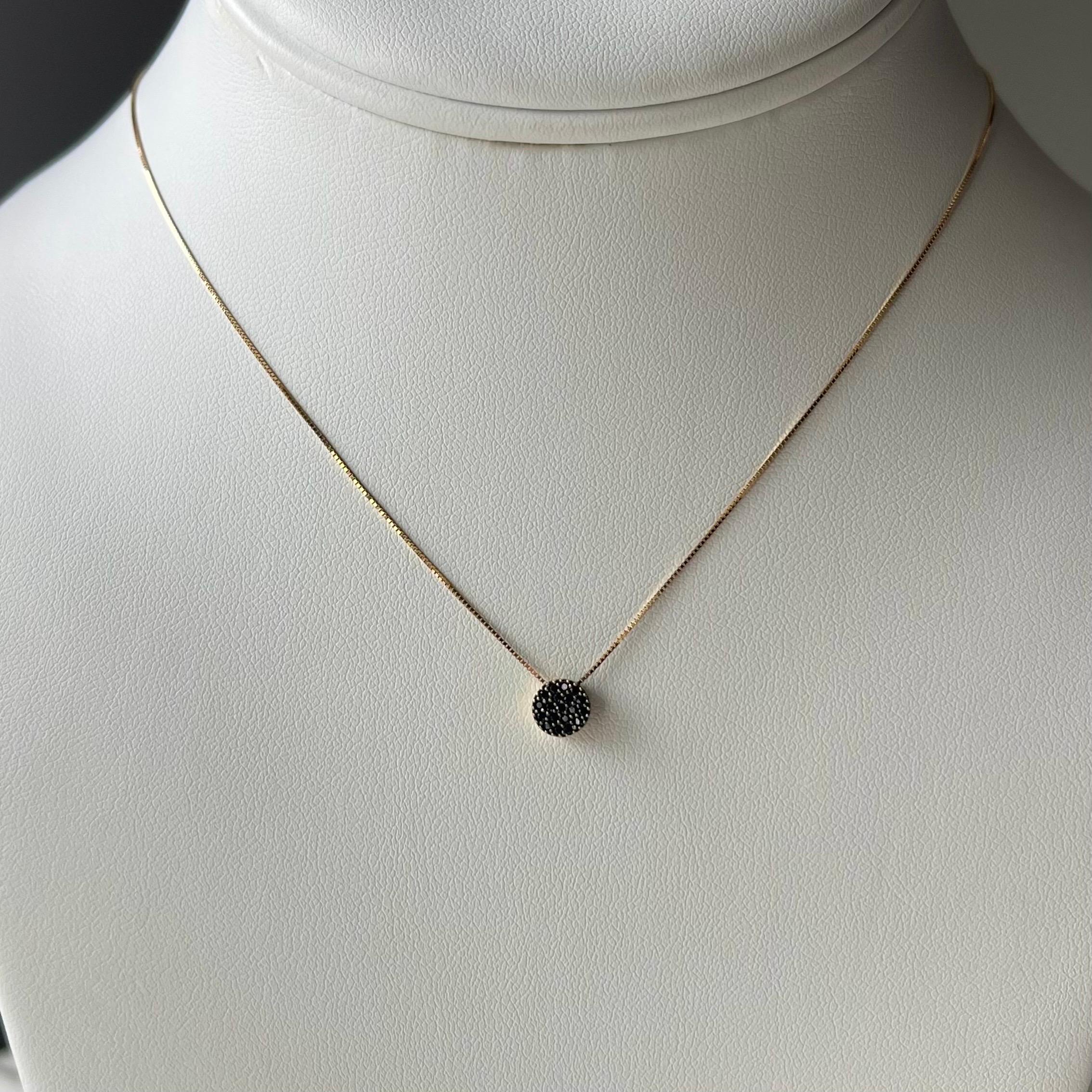 Contemporary 18K Yellow Gold Black Spinel Pendant Necklace For Sale