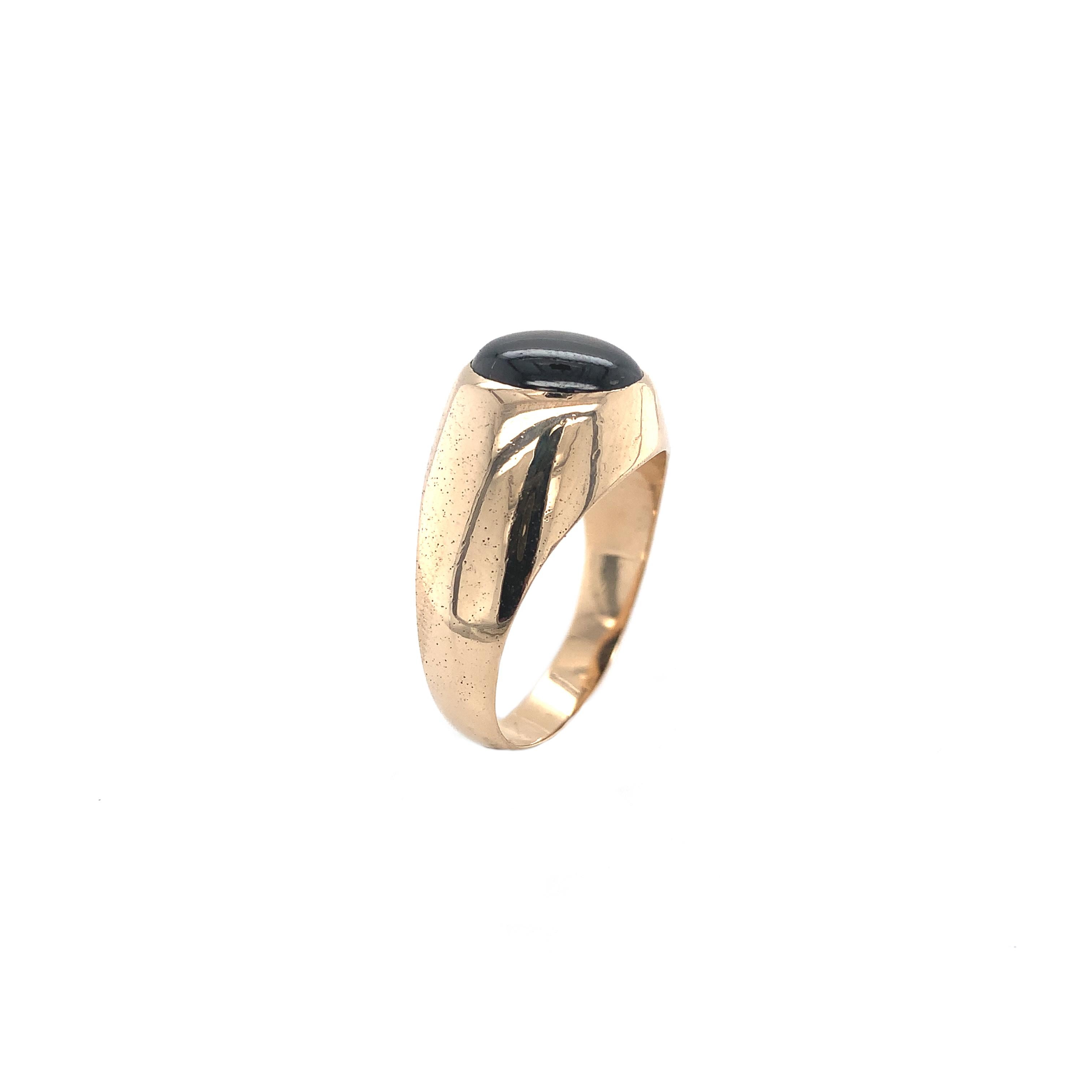 Cabochon 18K Yellow Gold Black Star Sapphire Men's Ring