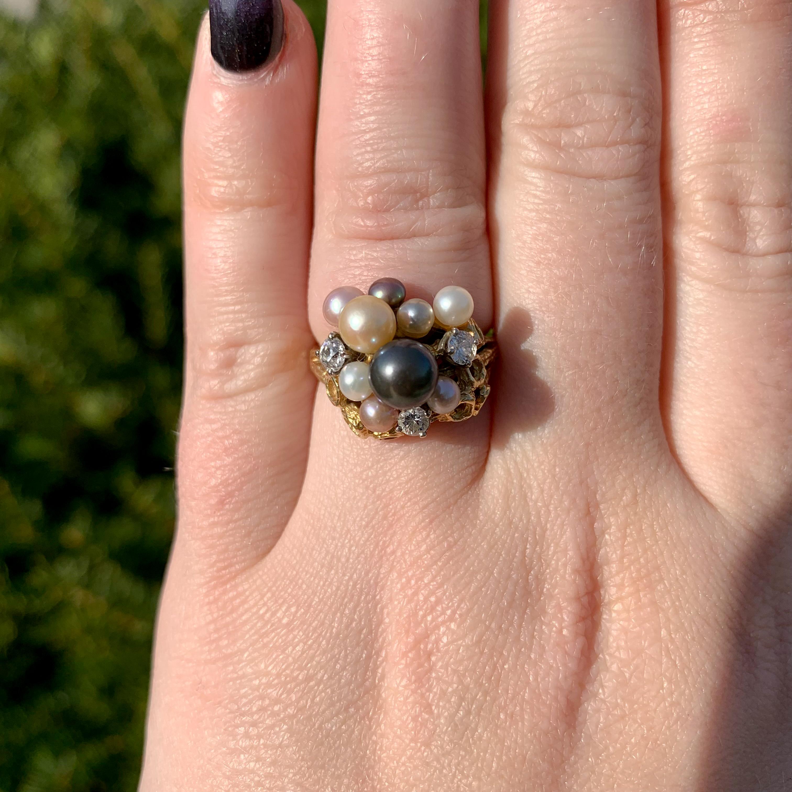 Anello in oro giallo 18 carati con perle nere, bianche e rosa e diamanti, misura 6,5 in vendita 5