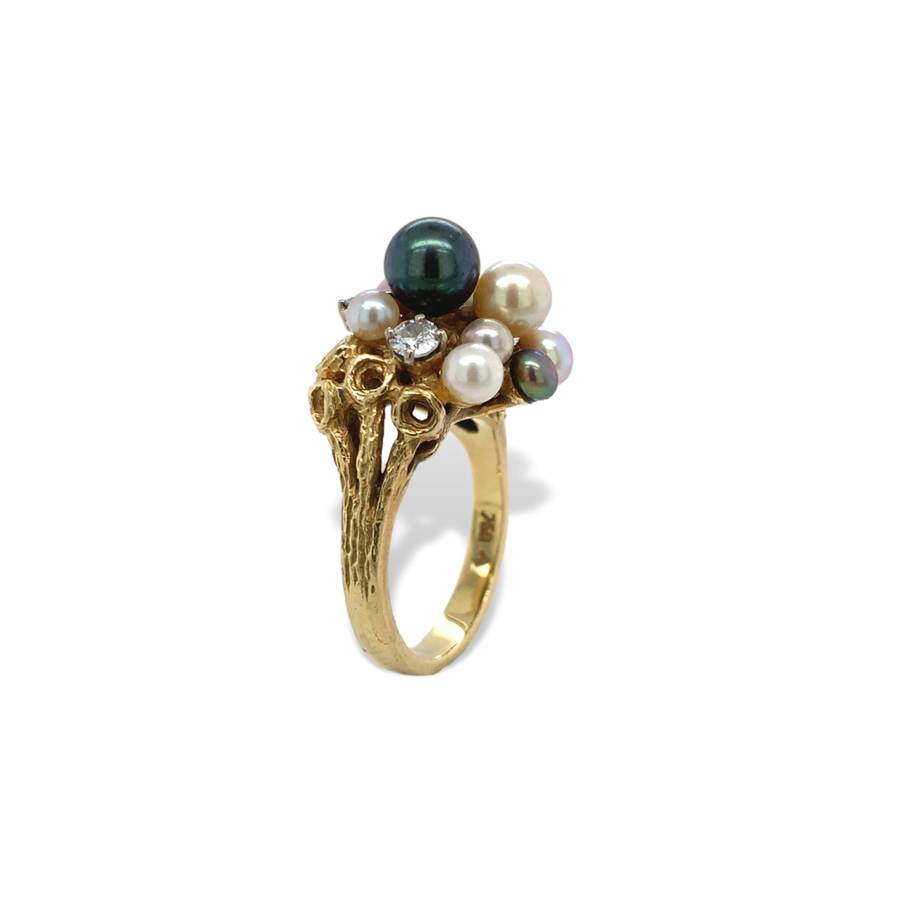 Taglio rotondo Anello in oro giallo 18 carati con perle nere, bianche e rosa e diamanti, misura 6,5 in vendita