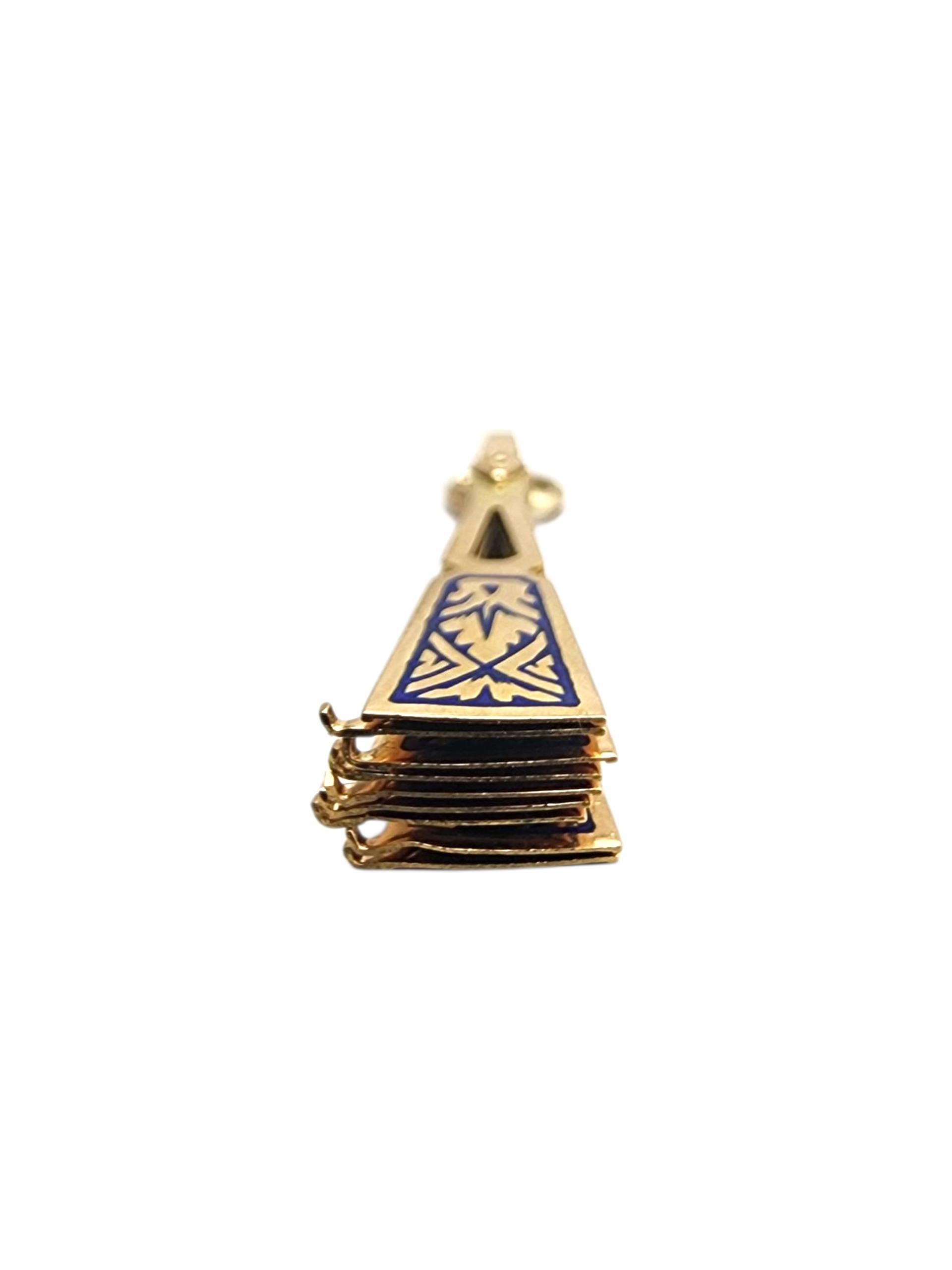 18K Yellow Gold Blue Enamel Articulated Hand Fan Charm #22831 For Sale 3