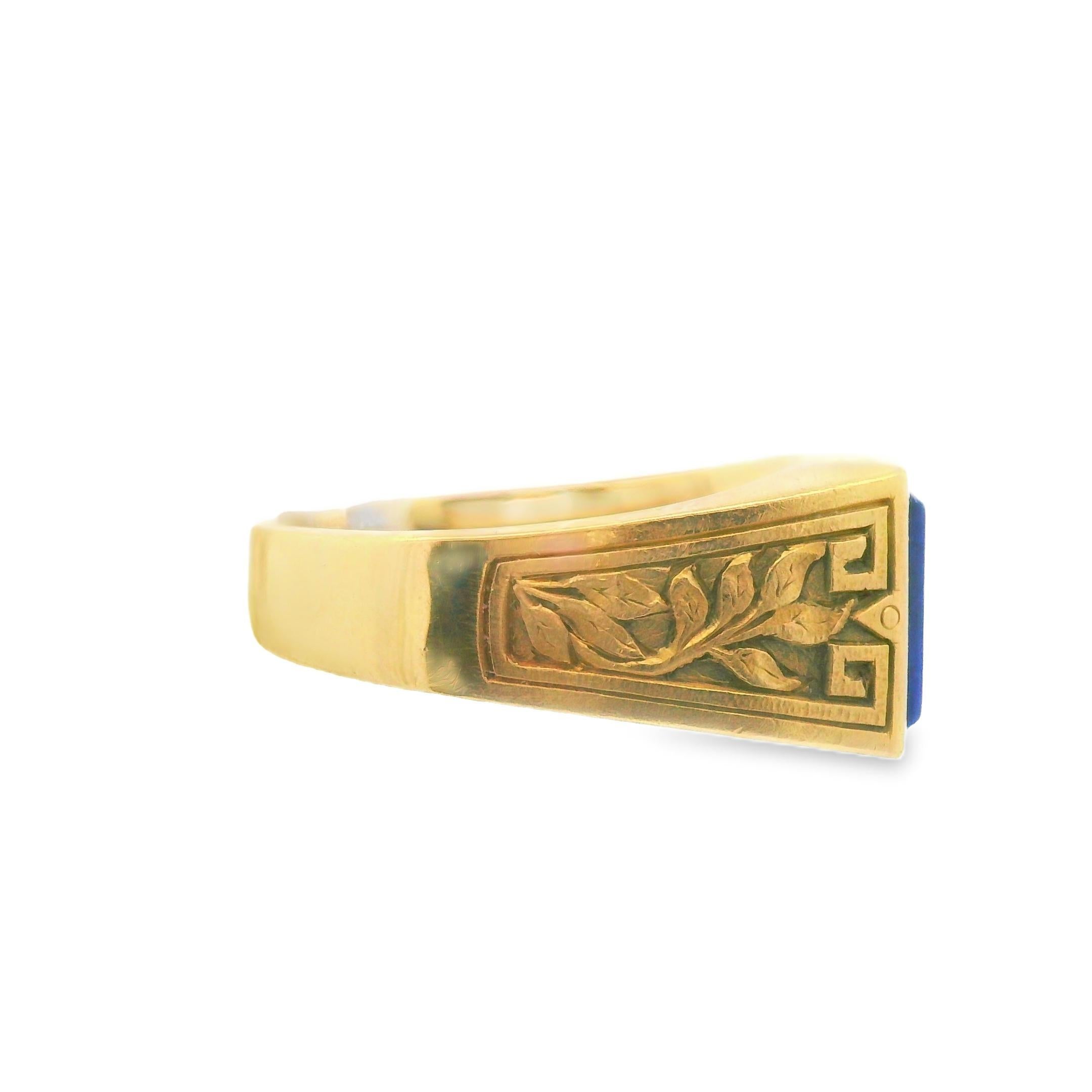 Women's or Men's Natural Blue Faceted Lapis Ring Ca 1920 Engraved Decorated Shoulders For Sale