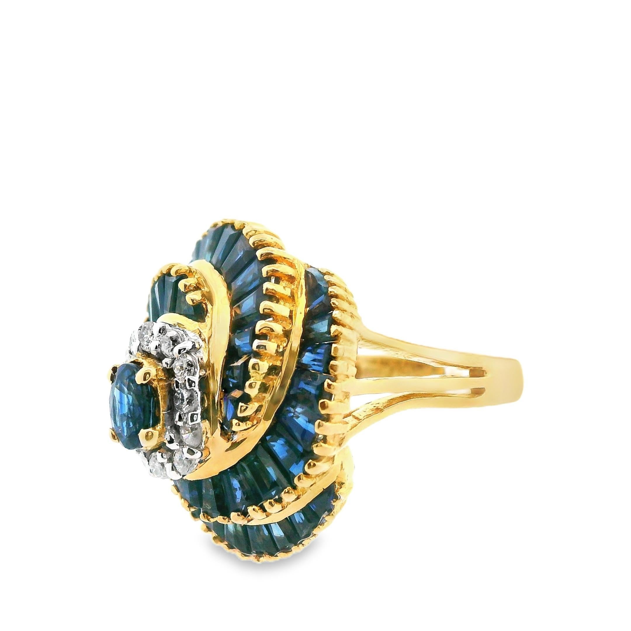 18k Yellow Gold Blue Sapphire and Diamond Ring For Sale 2