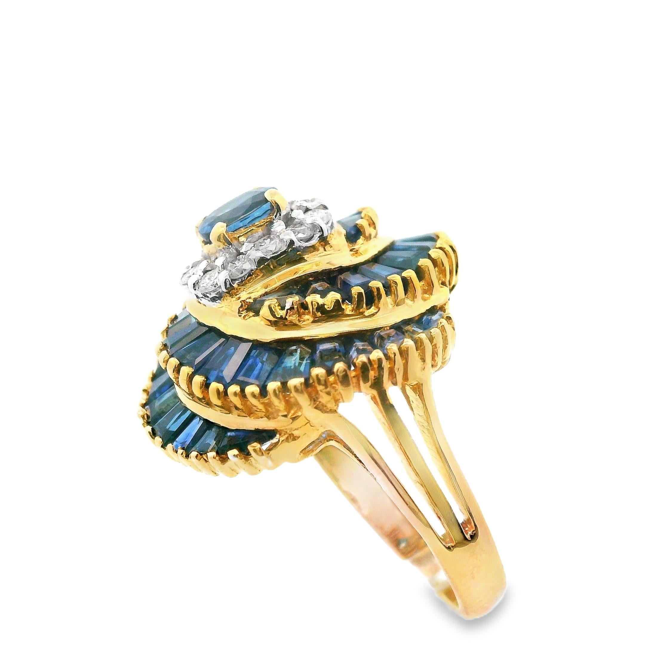 18k Yellow Gold Blue Sapphire and Diamond Ring For Sale 4