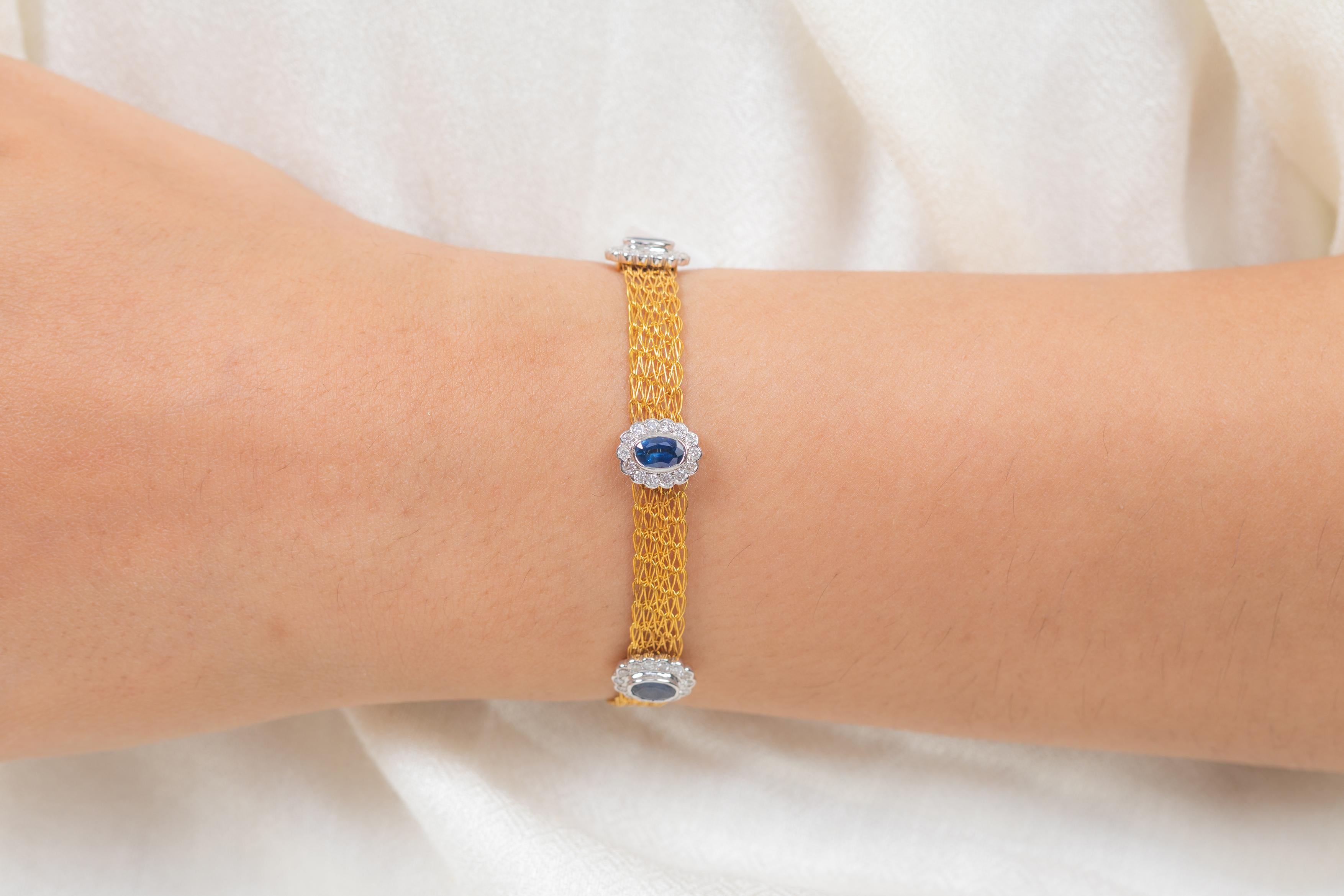 18K Yellow Gold Blue Sapphire Diamond Chain Bracelet In New Condition For Sale In Houston, TX