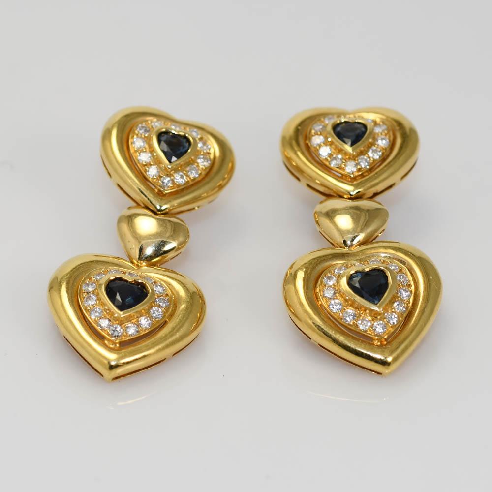 Taille brillant Ensemble de bijoux, boucles d'oreilles et collier en or jaune 18 carats avec saphir bleu et diamants 94.4 g, 3 en vente