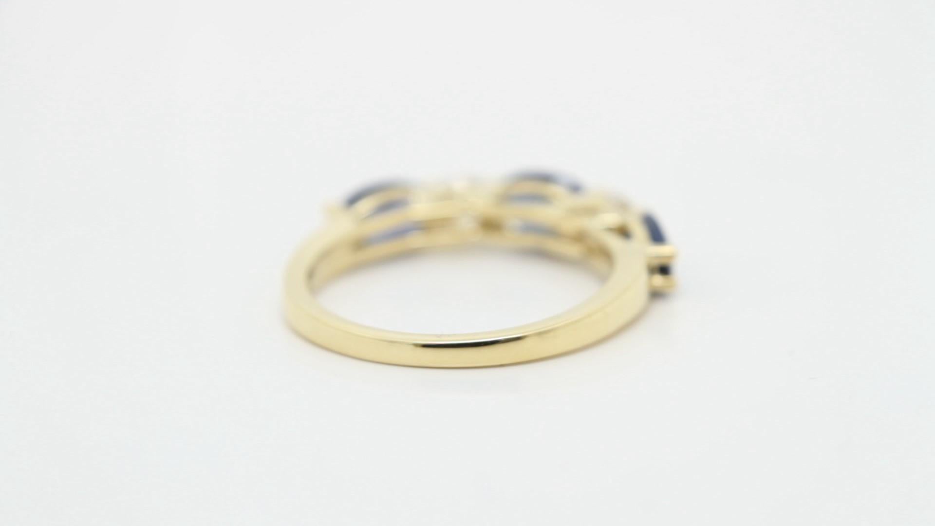 Bague en or jaune 18K saphir bleu et diamant Neuf - En vente à Hong Kong, HK