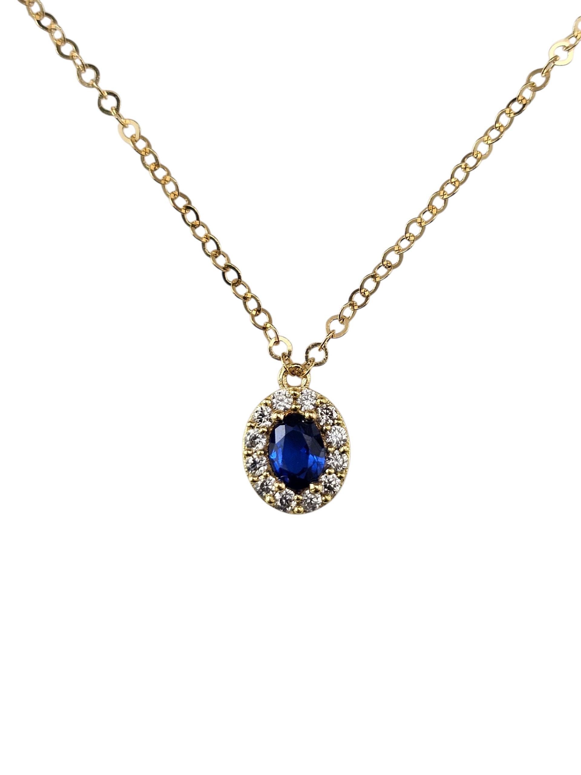 Collier à pendentif en or jaune 18K avec pierres bleues et diamants simulés #23526 en vente