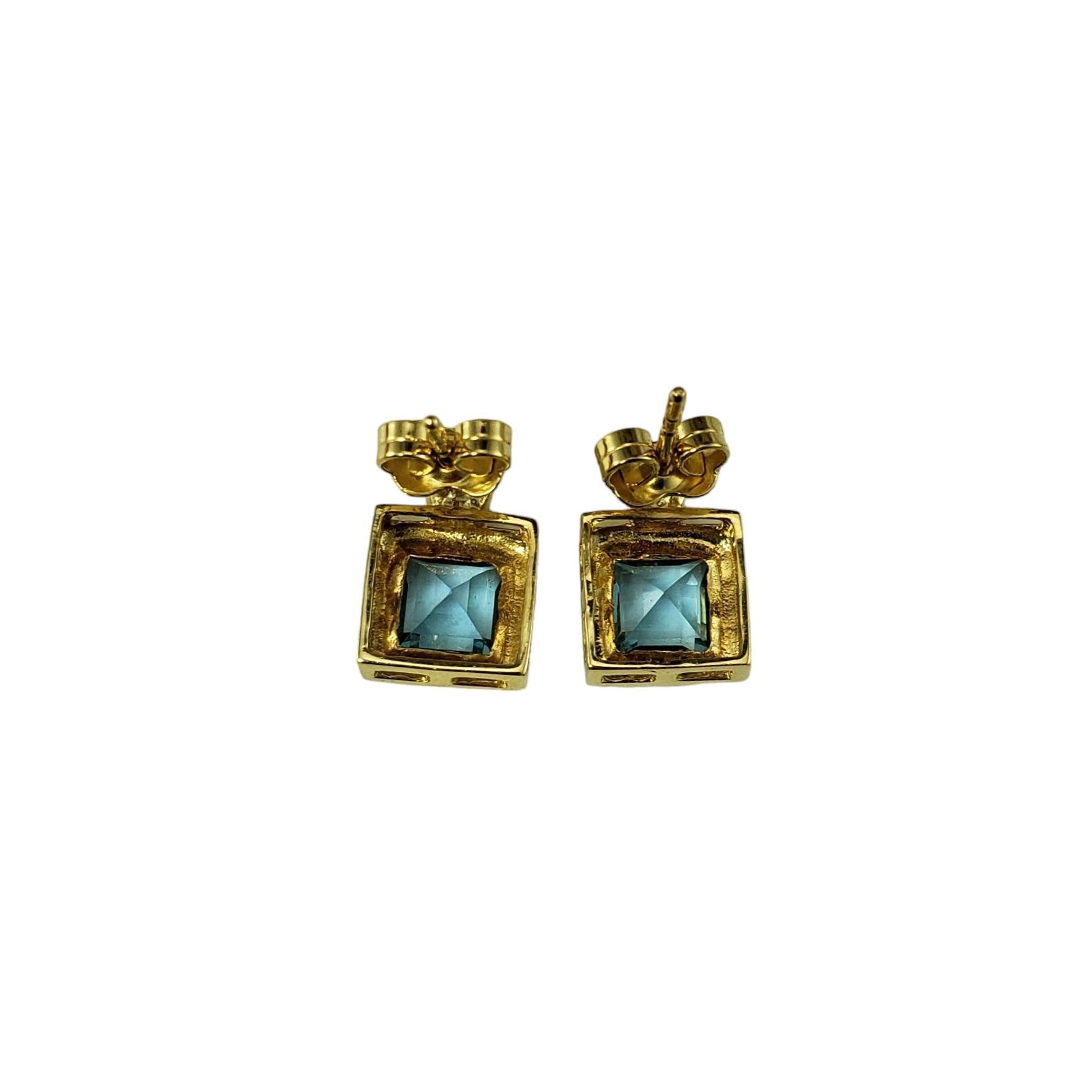 18K Yellow Gold Blue Topaz and Diamond Earrings JAGi Certified #16619 In Good Condition In Washington Depot, CT