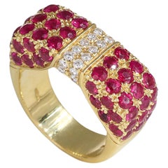 18k Yellow Gold Bow-Shaped Ring with Ruby and Diamond Pavé