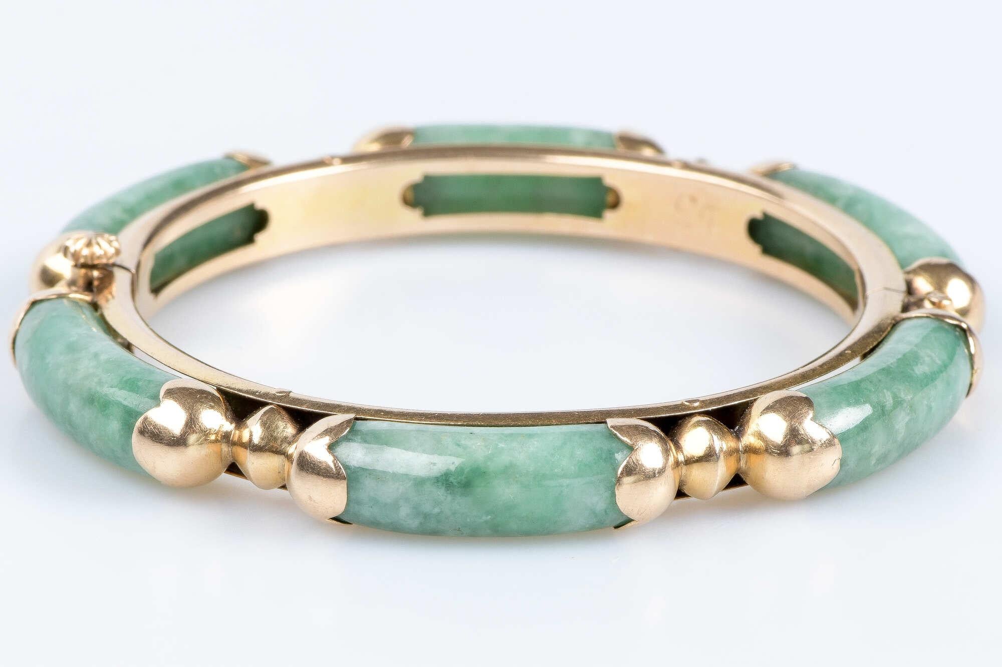 Women's 18K yellow gold bracelet with 6 jades.  For Sale