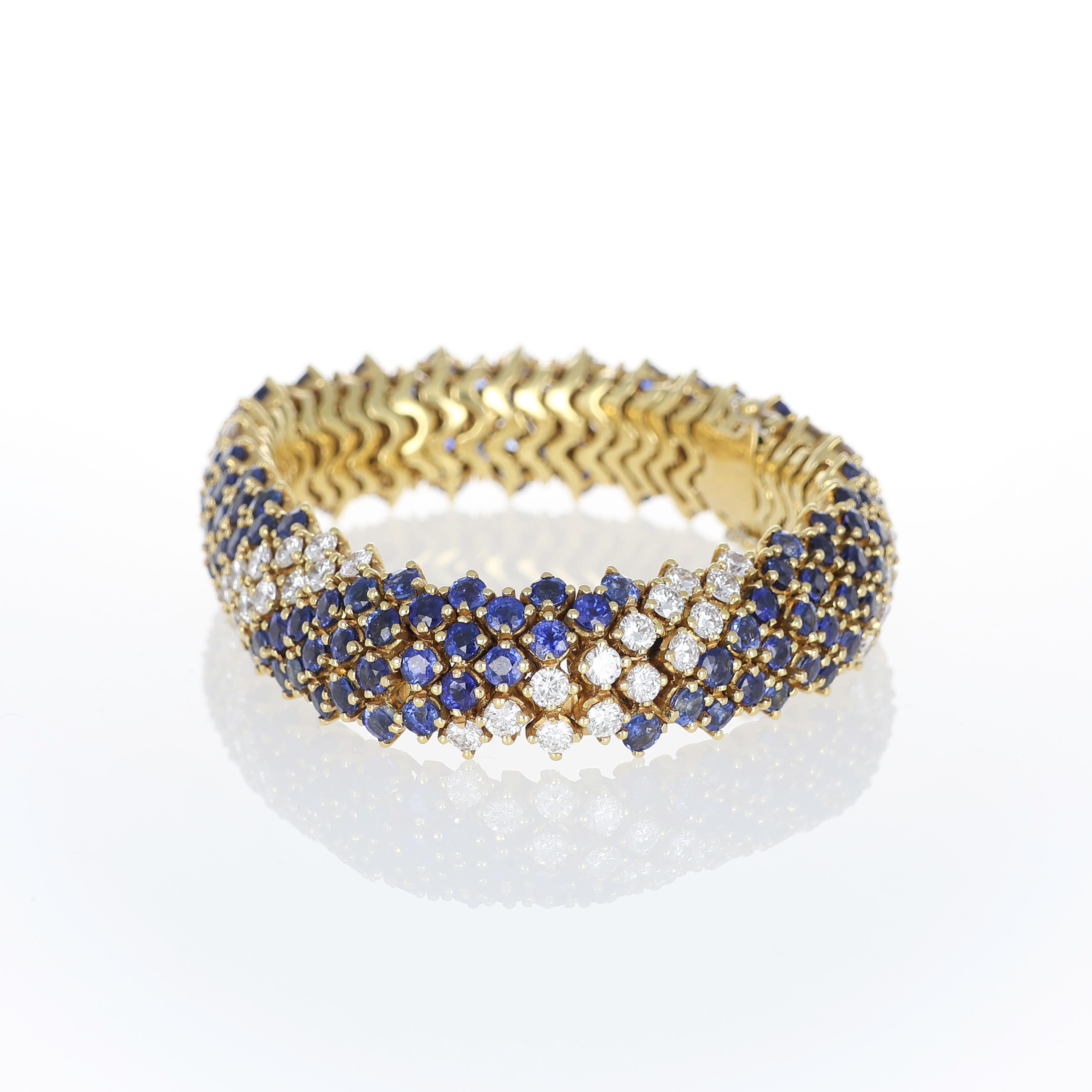 18K Yellow Gold Bracelet with Blue Sapphires and Diamonds For Sale 1