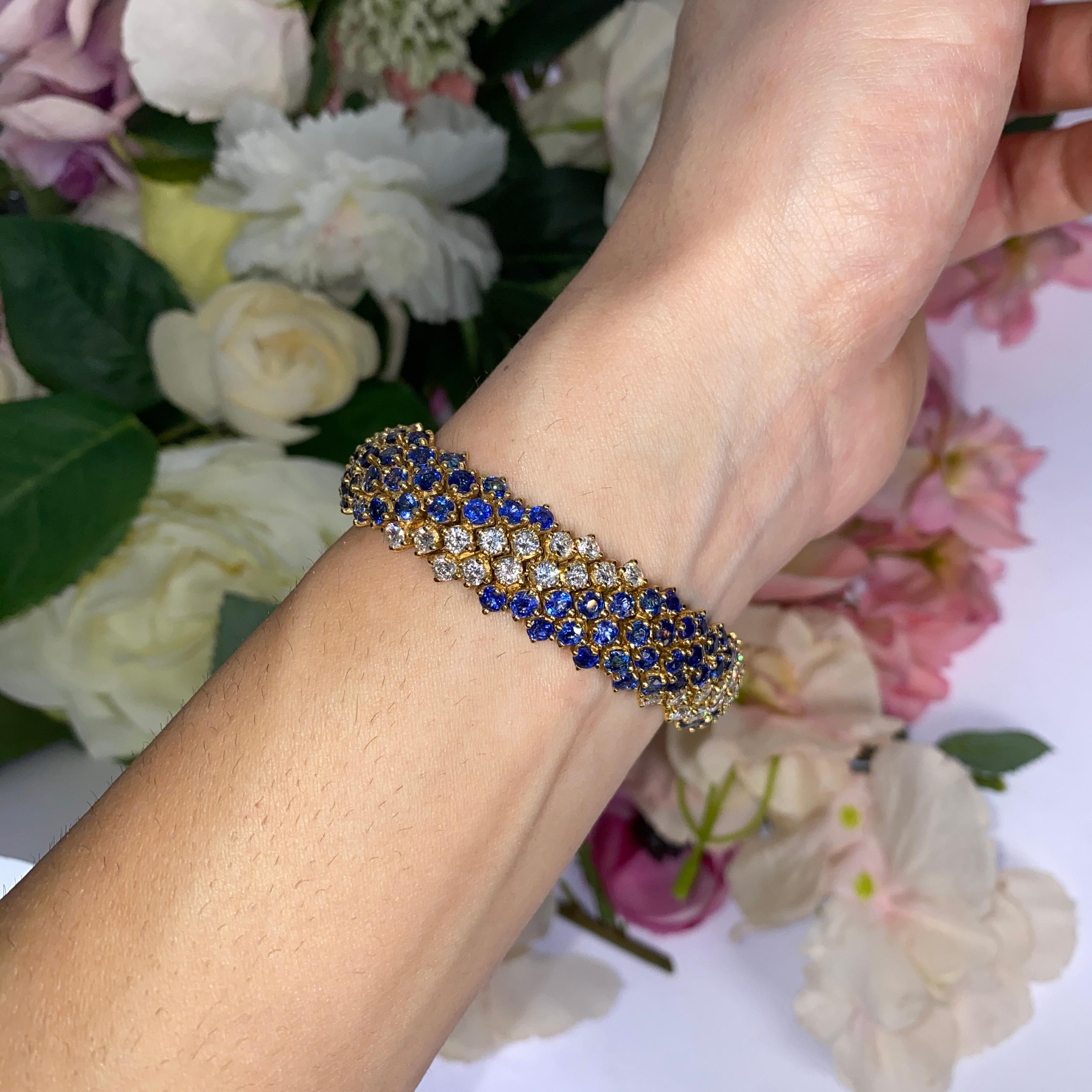 18K Yellow Gold Bracelet with Blue Sapphires and Diamonds For Sale 4