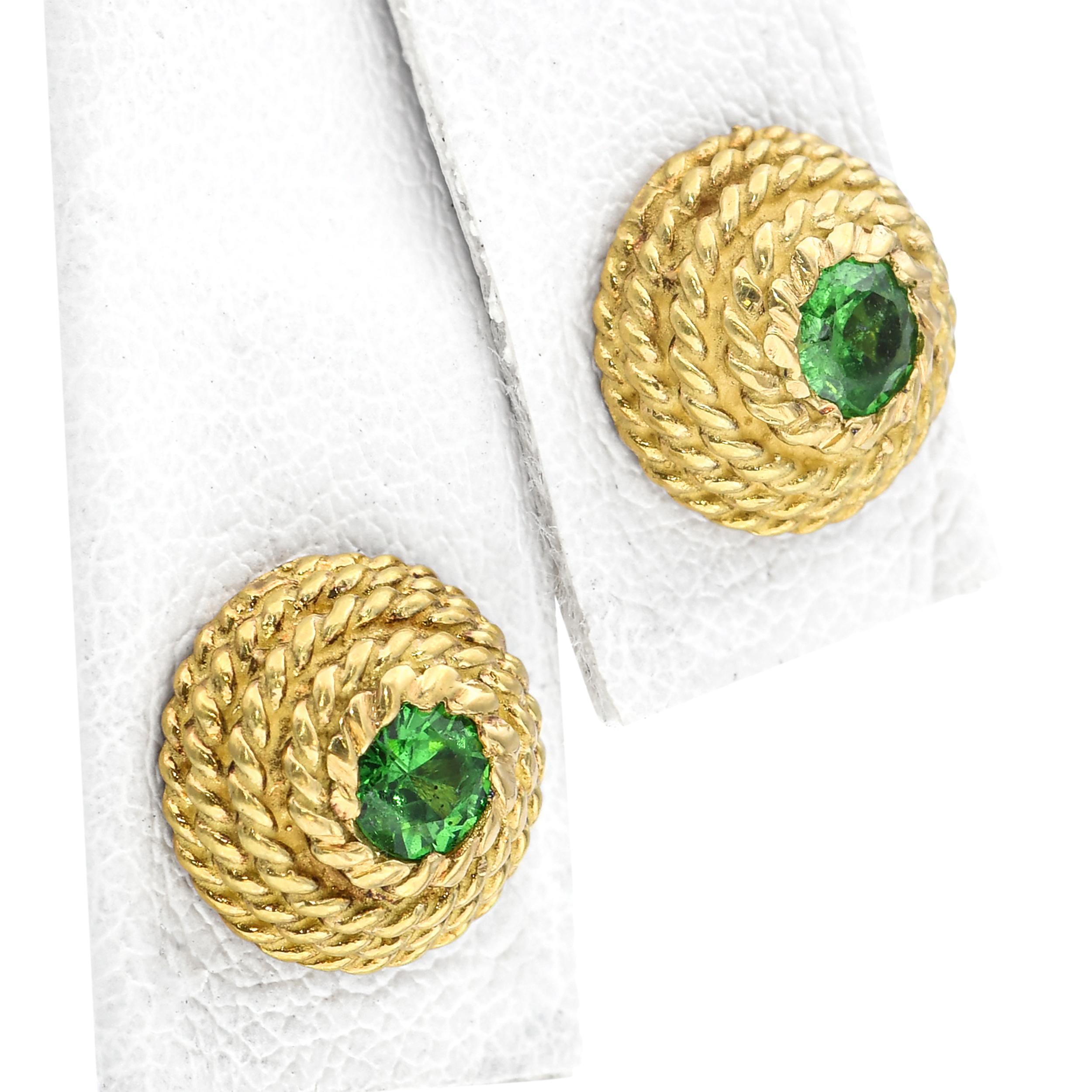18k Gelbgold geflochtenes Seil Tsavorit Granat Ohrstecker im Angebot 1