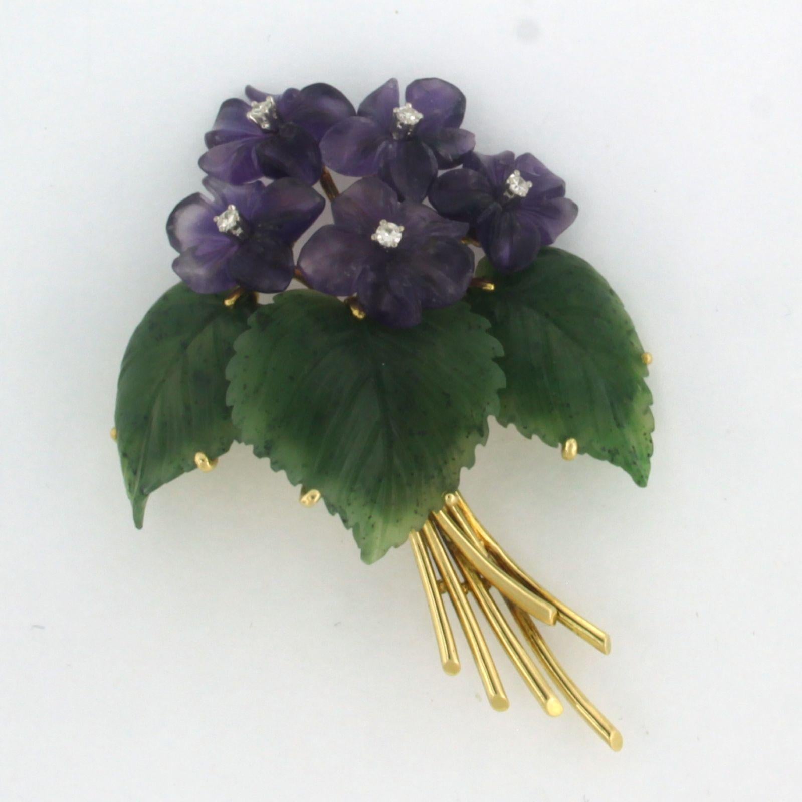 18k yellow gold brooch in the shape of a bouquet with amethyst, jade and diamond For Sale 1