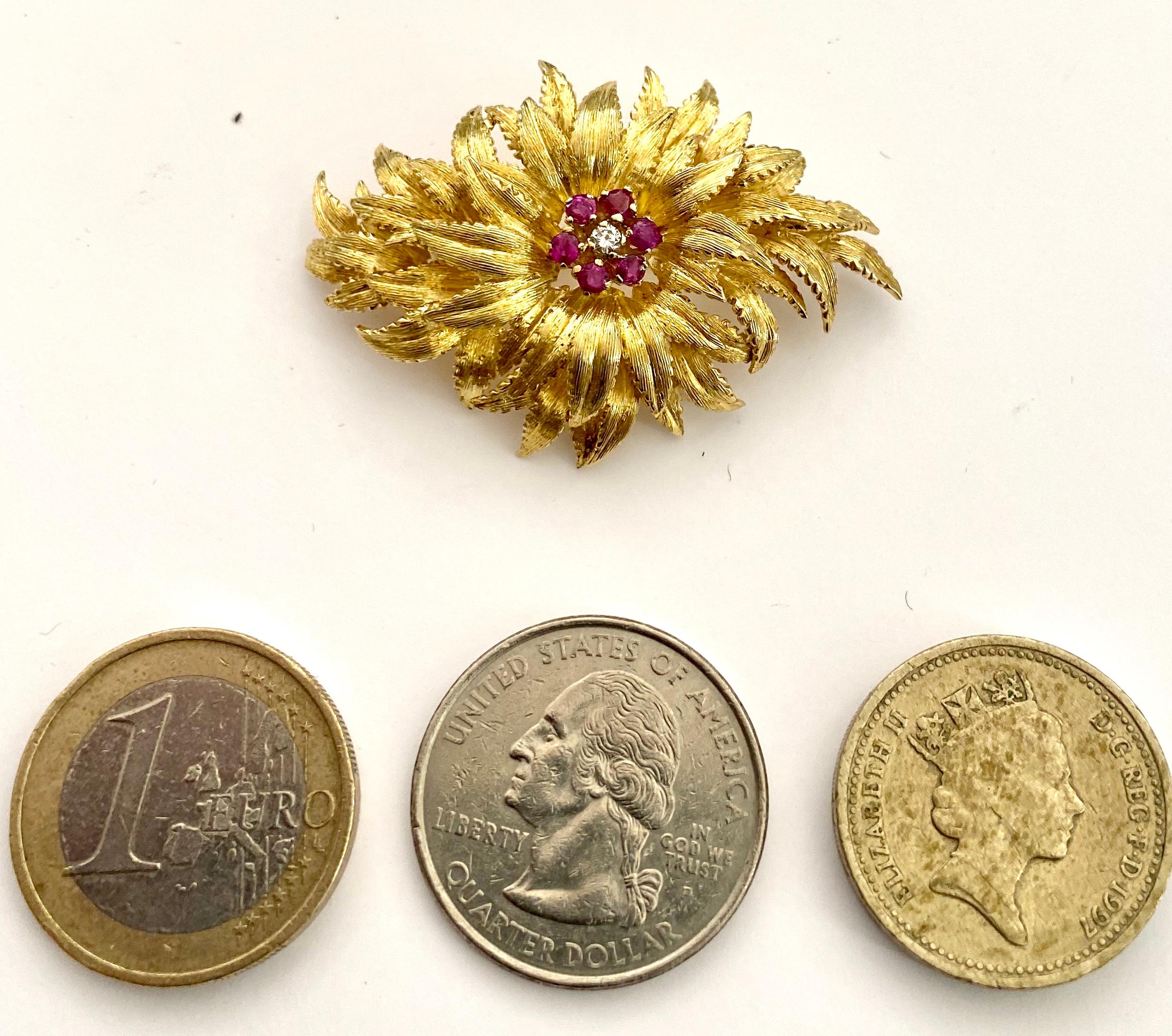 Post-War 18 Karat Yellow Gold Brooch, Set with Natural Ruby's For Sale
