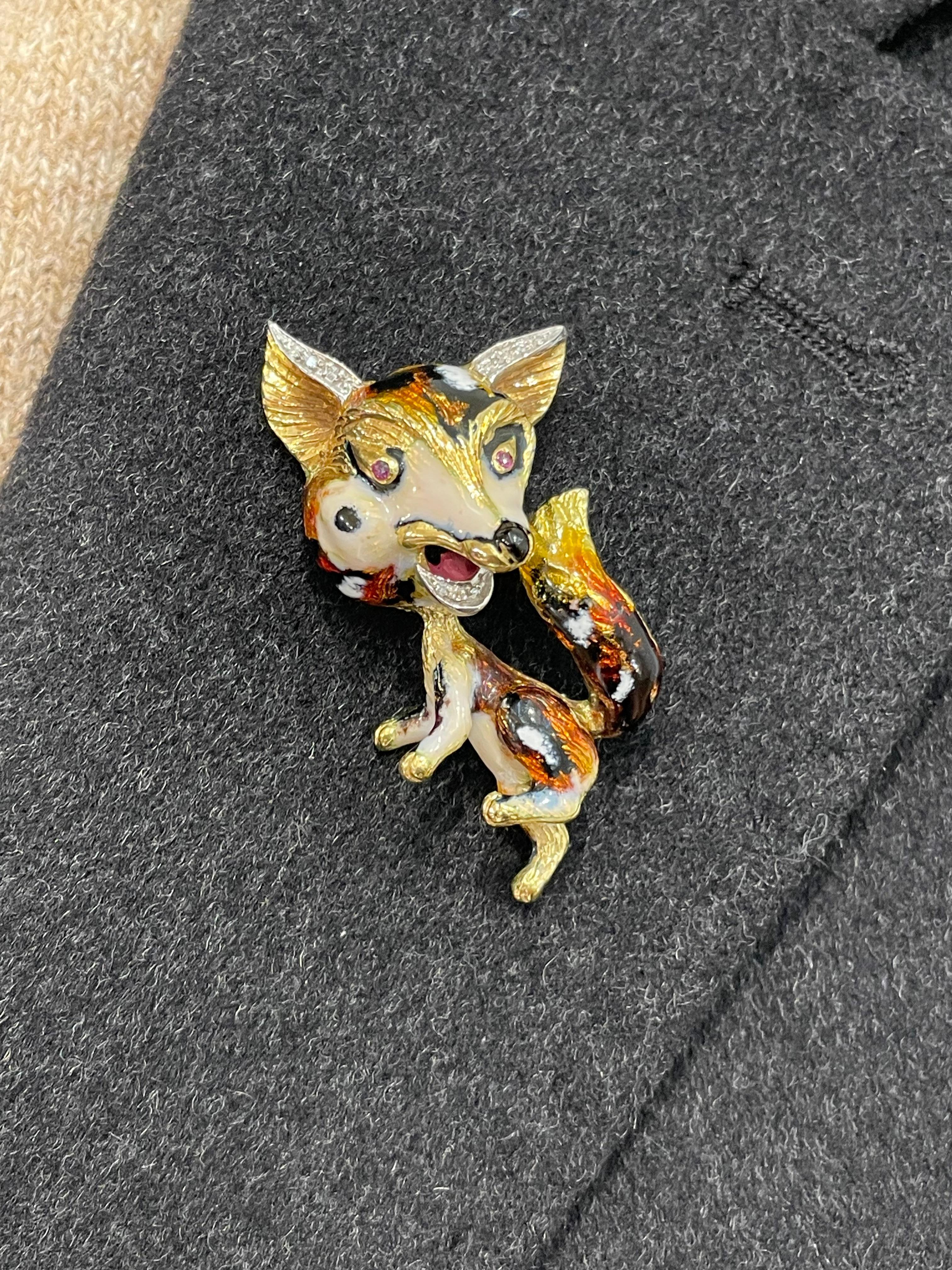 Art Dèco Brooch in 23,100 gr 18k Yellow Gold with 9 Diamonds .