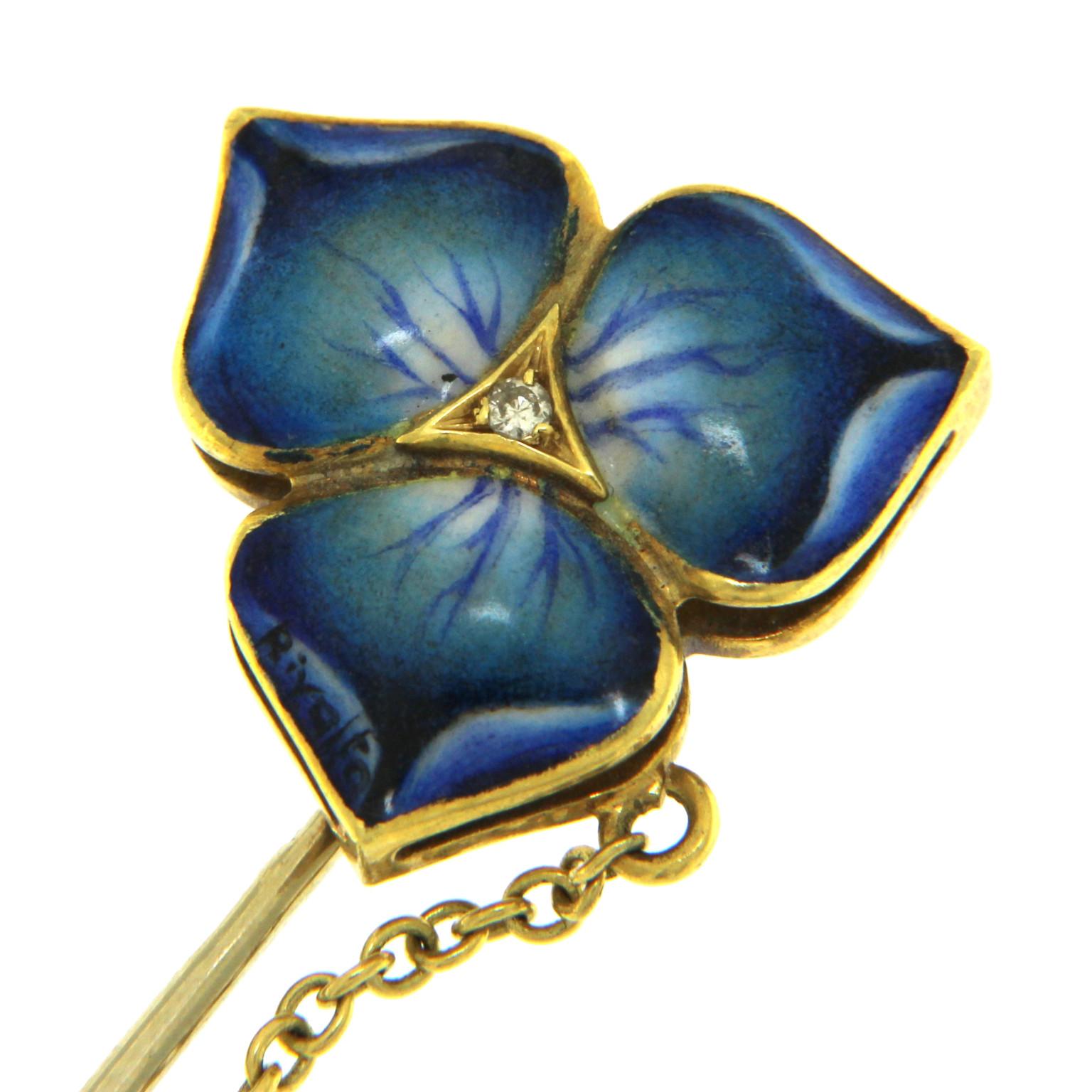 Brilliant Cut 18 Karat Yellow Gold Brooch with Enameled Flower and Diamond Centre For Sale