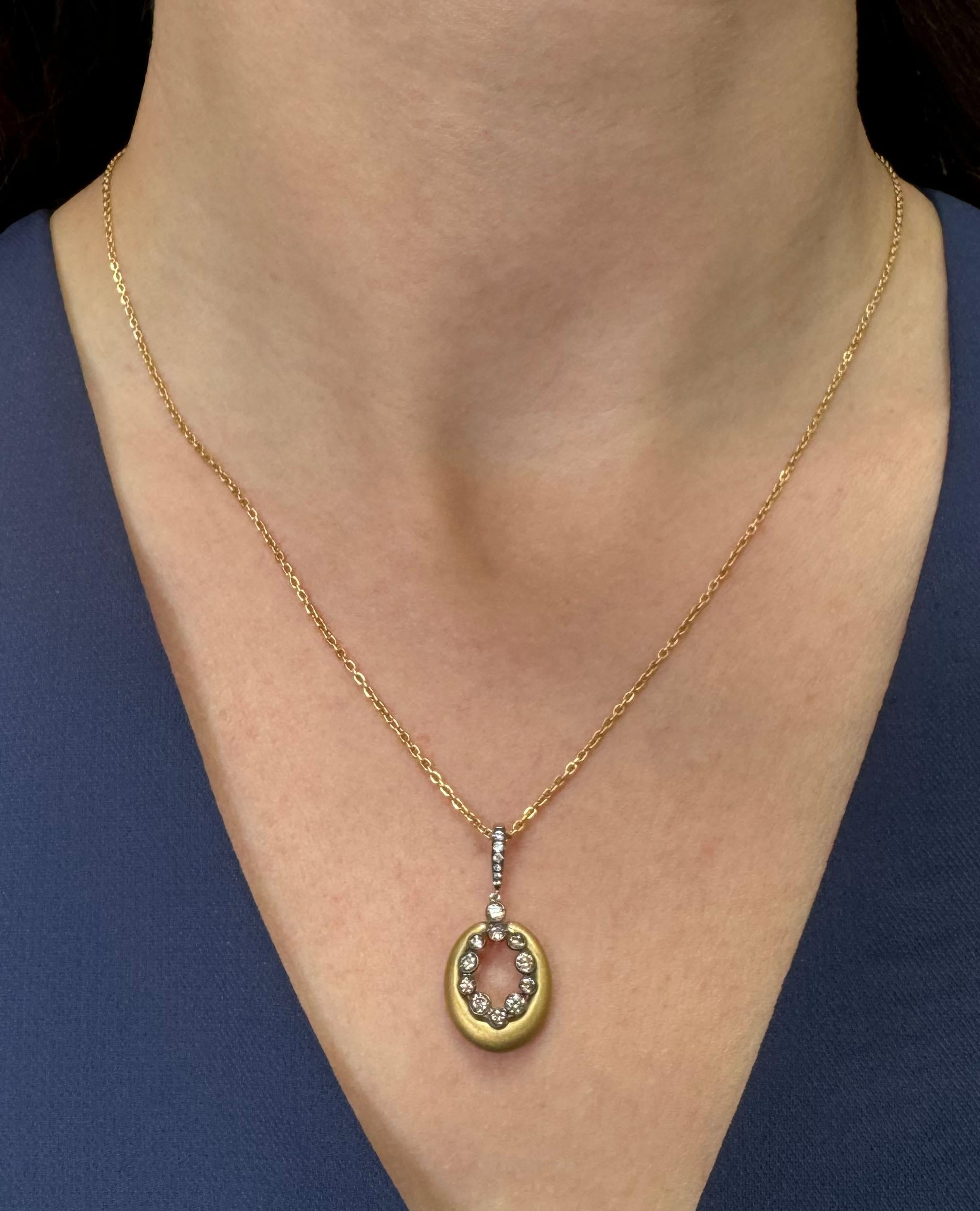 Round Cut 18K Yellow Gold Brown Diamond Necklace For Sale