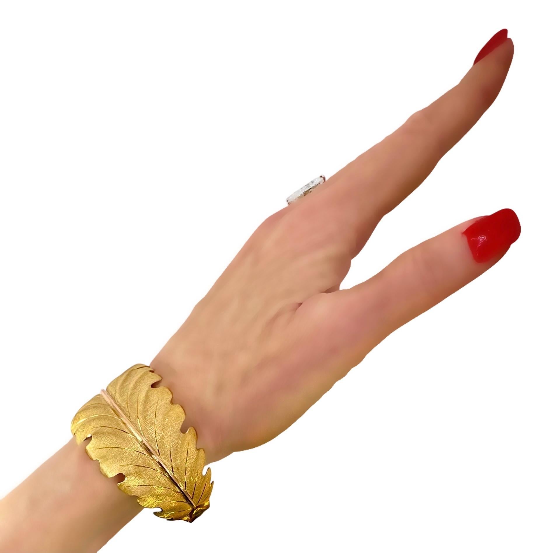 18K Yellow Gold Buccellati Laurel Leaf Bangle Bracelet 1 3/8 Inches Wide 10