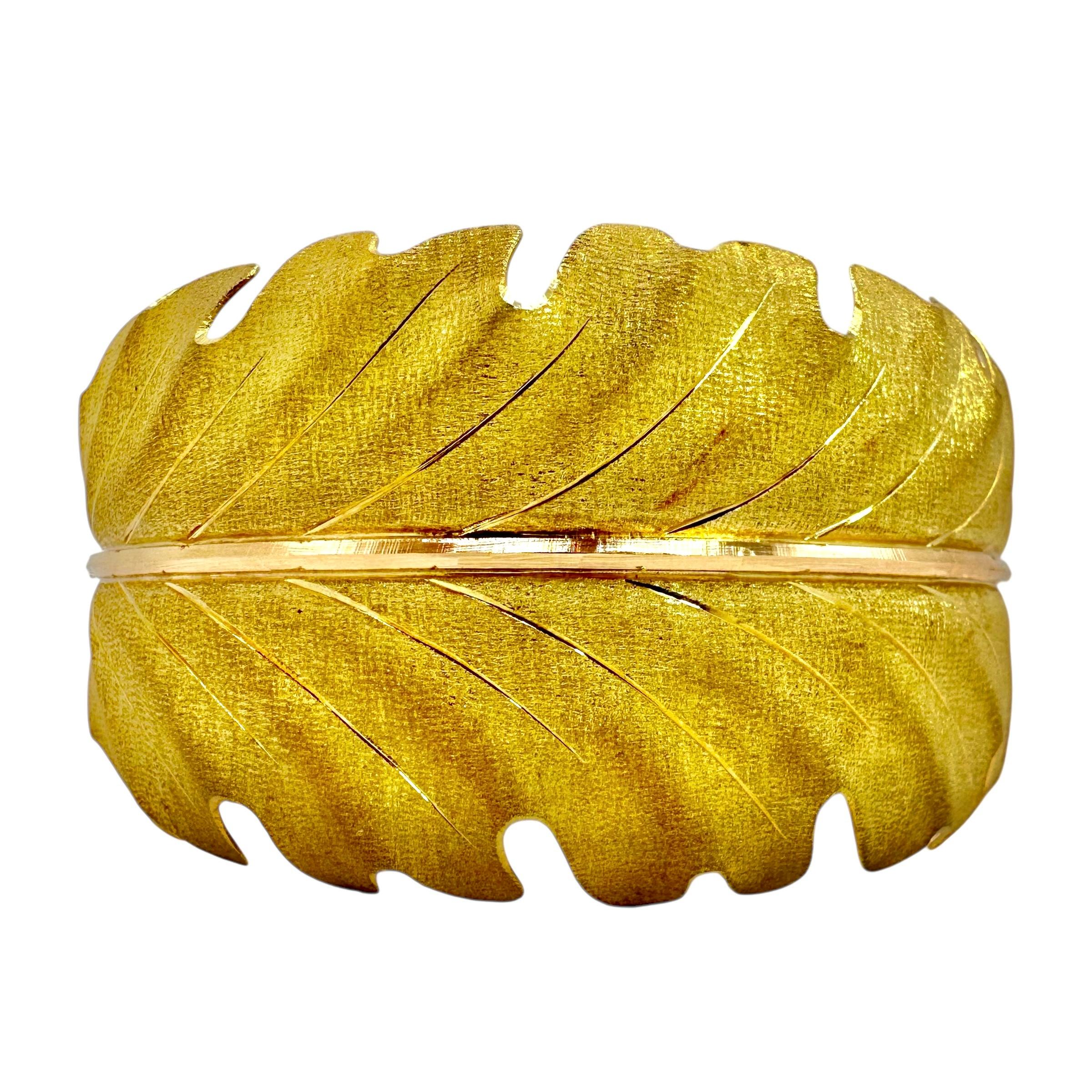 While Buccellati has genres that are immediately recognizable, none exudes the makers style more than this Laurel Leaf cuff by Federico Buccelatti. This lovely vintage bracelet is in pristine condition and displays all of the design cues and superb