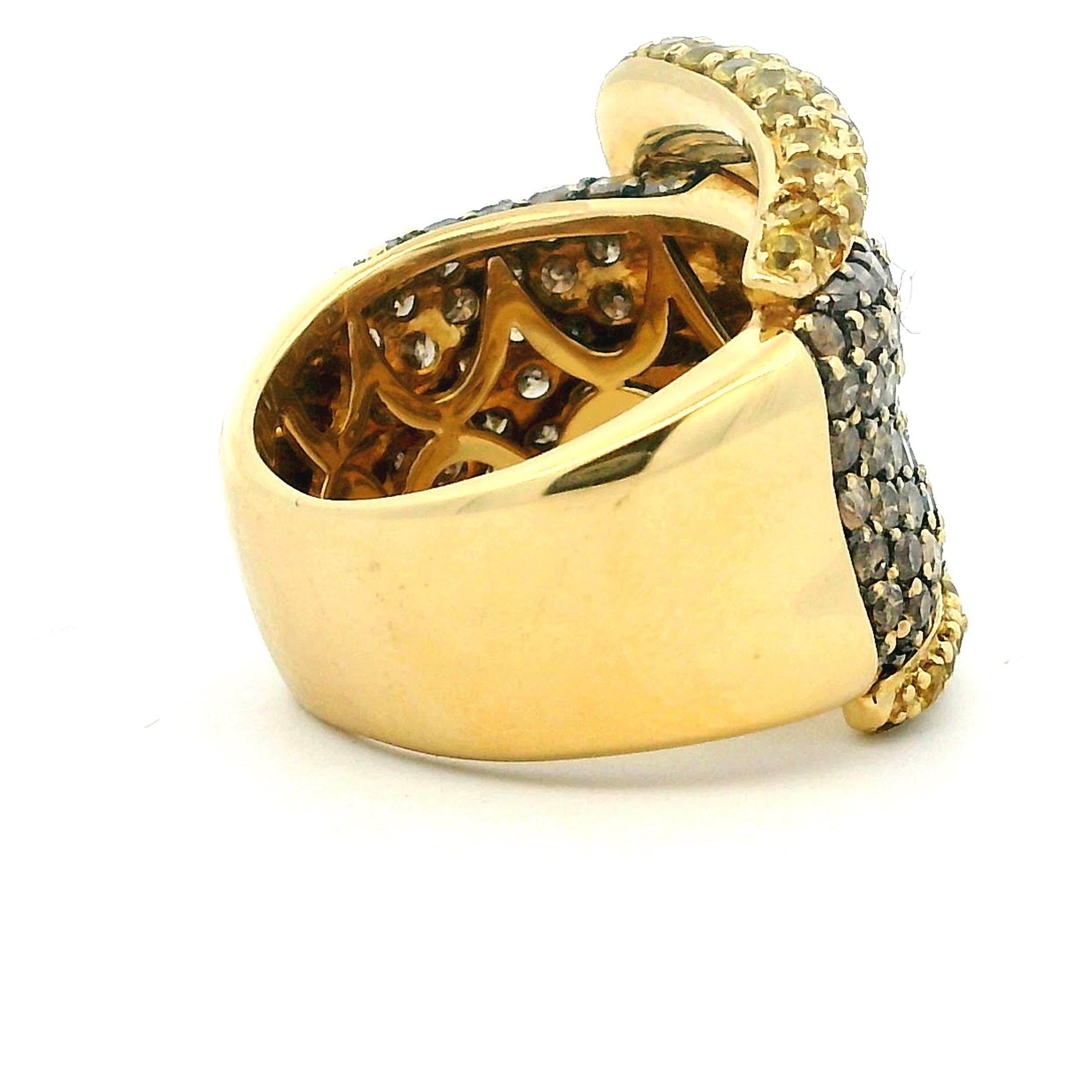 Taille ronde Bague à boucle en or jaune 18K  Diamants champagne et saphirs jaunes, Italie 1990 en vente