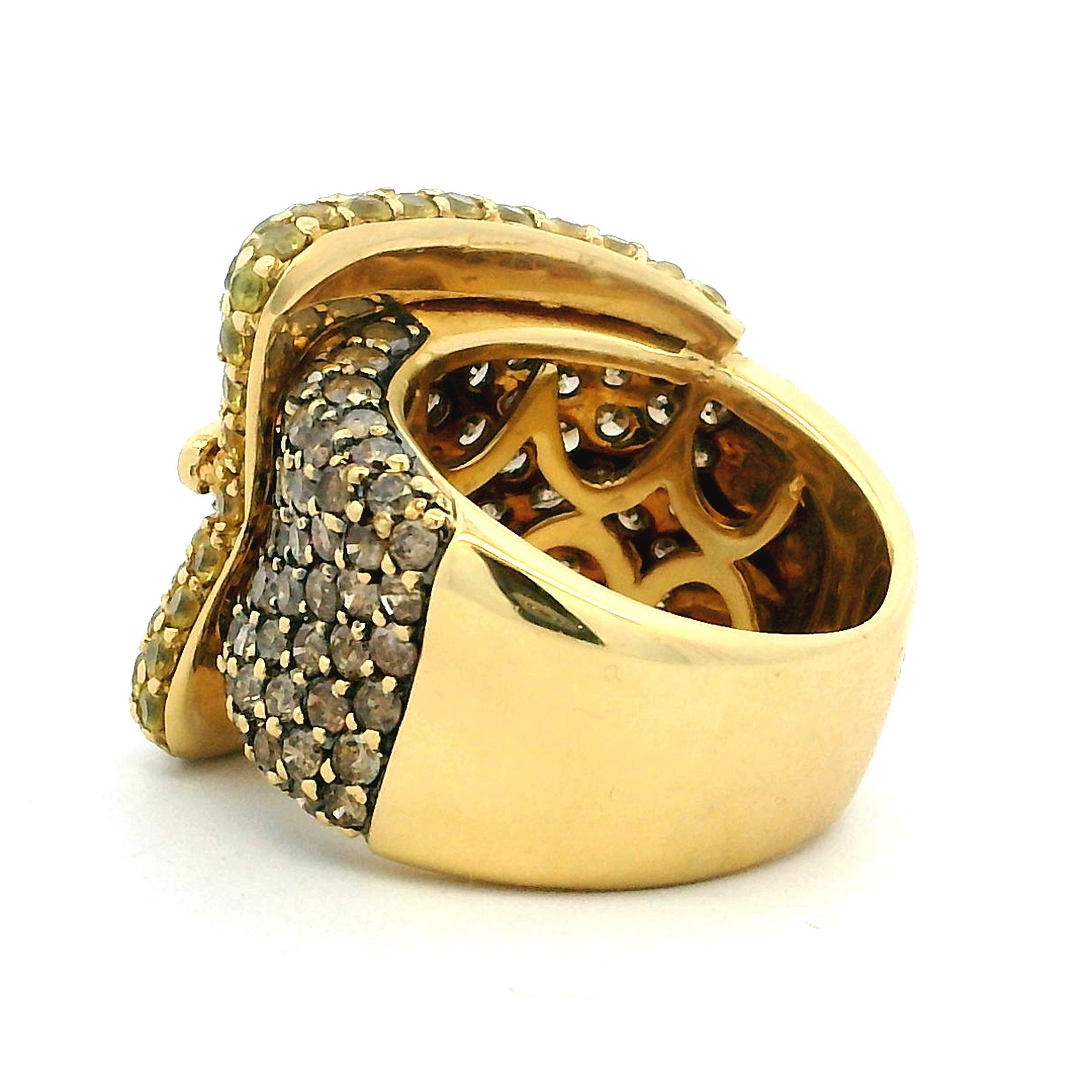 Bague à boucle en or jaune 18K  Diamants champagne et saphirs jaunes, Italie 1990 en vente 1