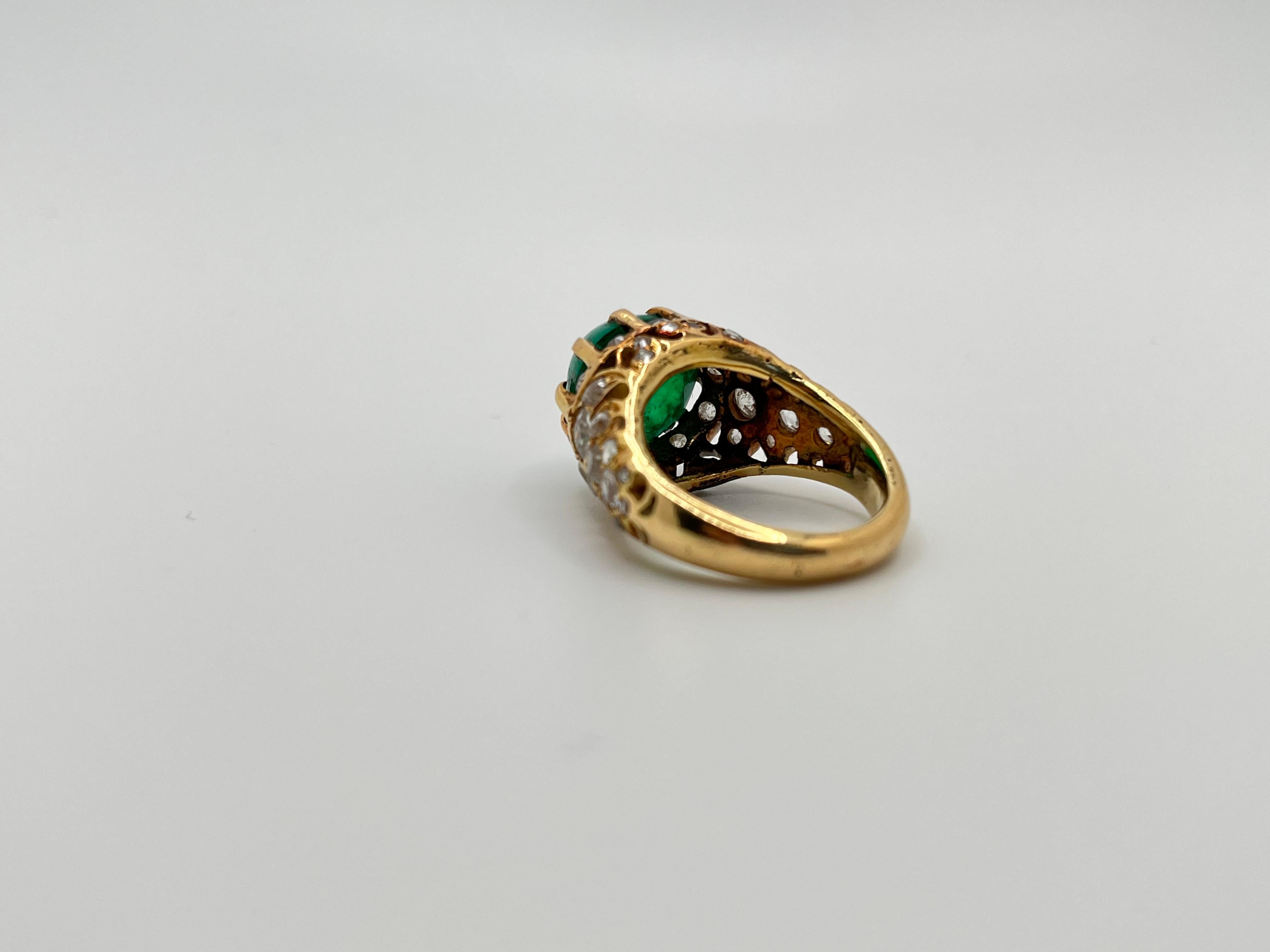 Women's or Men's 18k Yellow Gold Cabochon Emerald and Diamond Ring, French, Vintage, circa 1940s For Sale