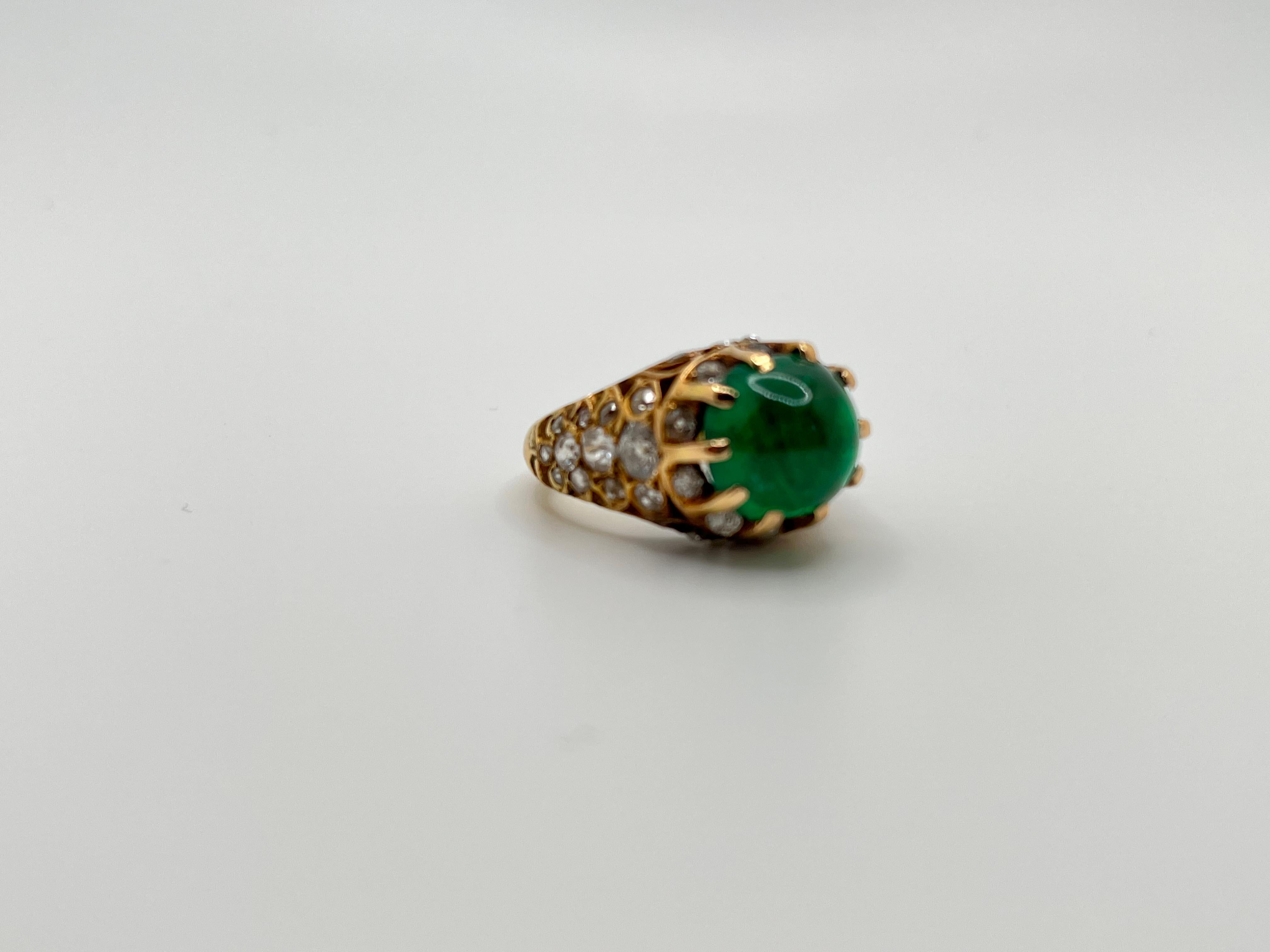 18k Yellow Gold Cabochon Emerald and Diamond Ring, French, Vintage, circa 1940s For Sale 2
