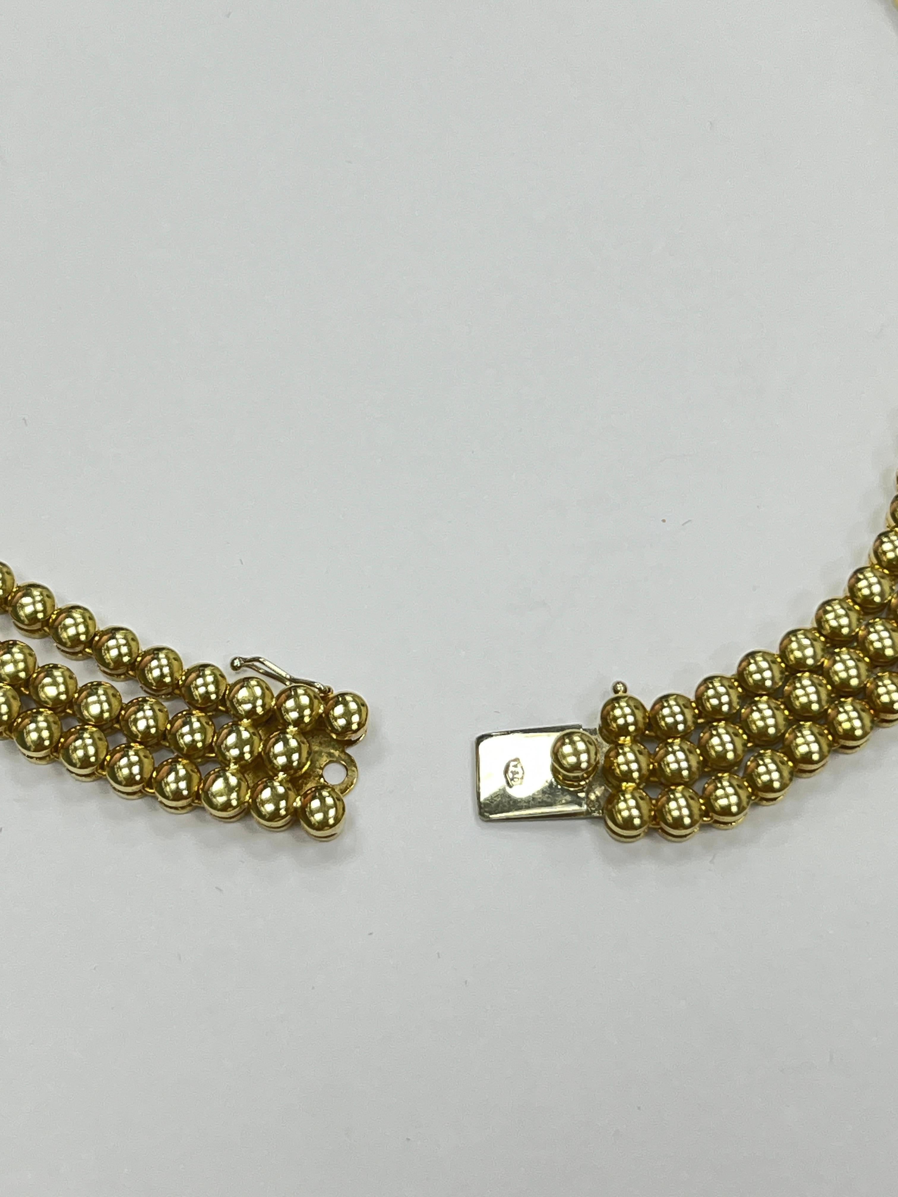 Cabochon Collana con diamanti multi gemma cabochon in oro giallo 18K in vendita