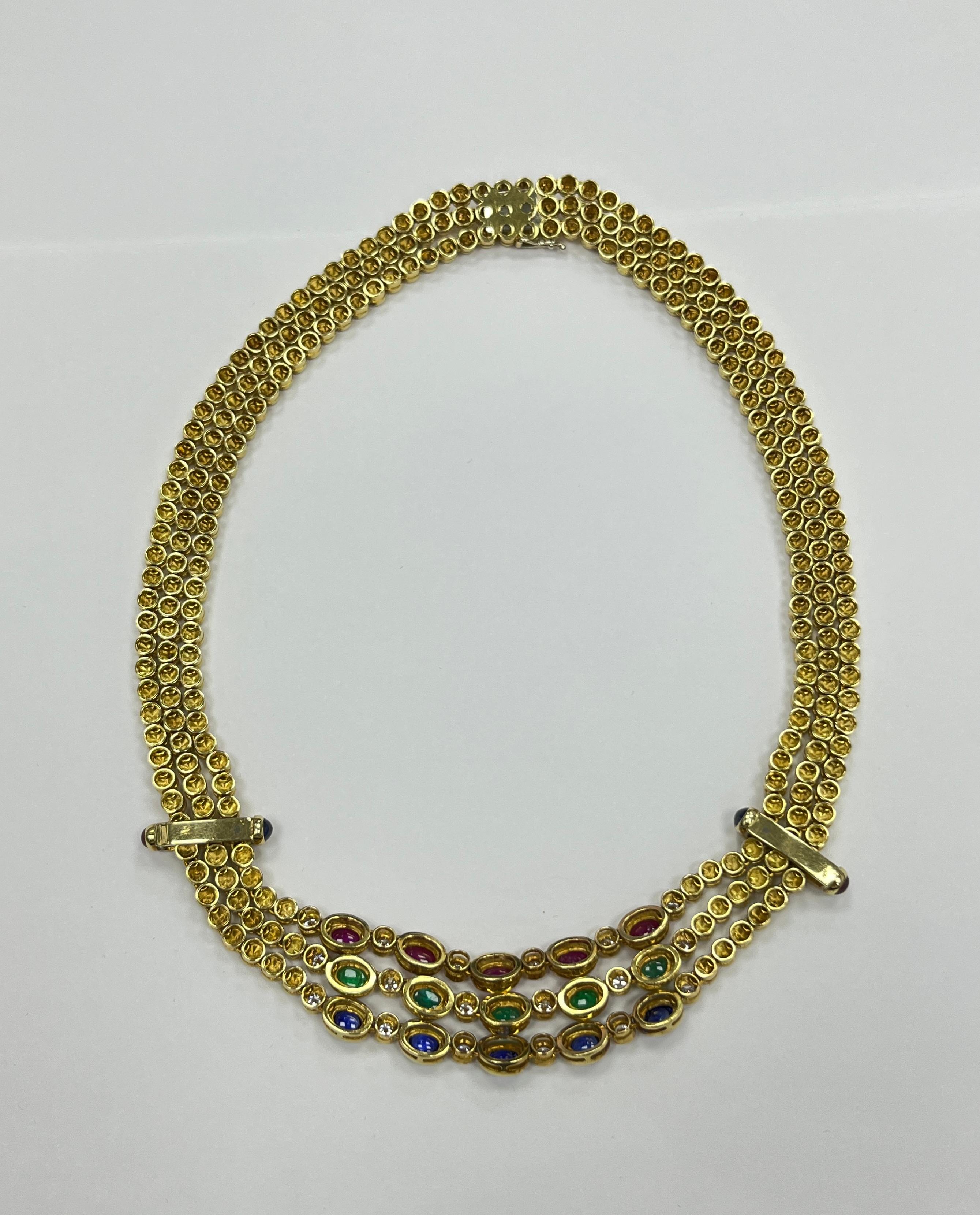 Collana con diamanti multi gemma cabochon in oro giallo 18K In condizioni ottime in vendita a New York, NY