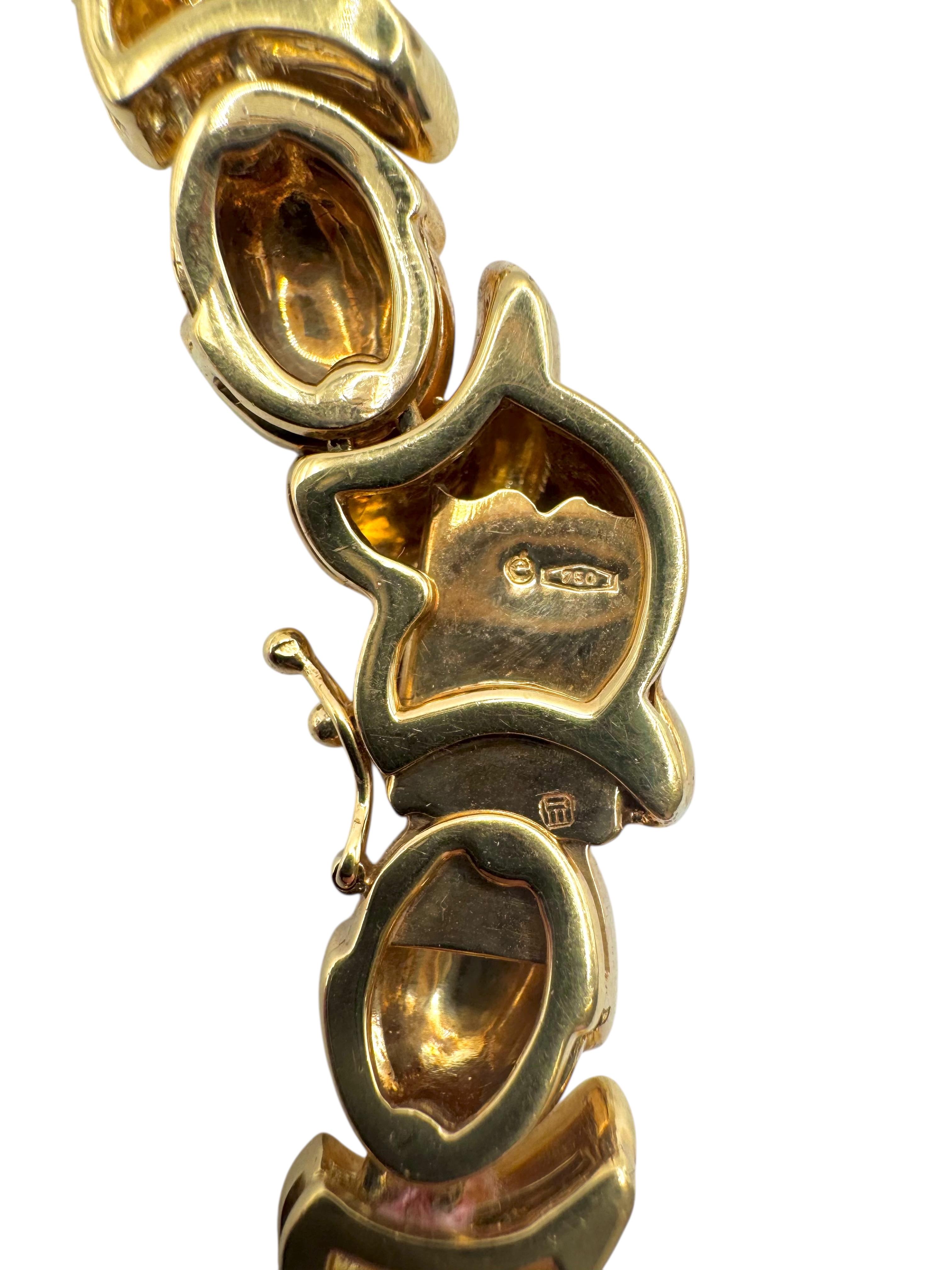 Femenino o masculino Collar de oro amarillo de 18 quilates con cabujón de rubí y diamantes en venta