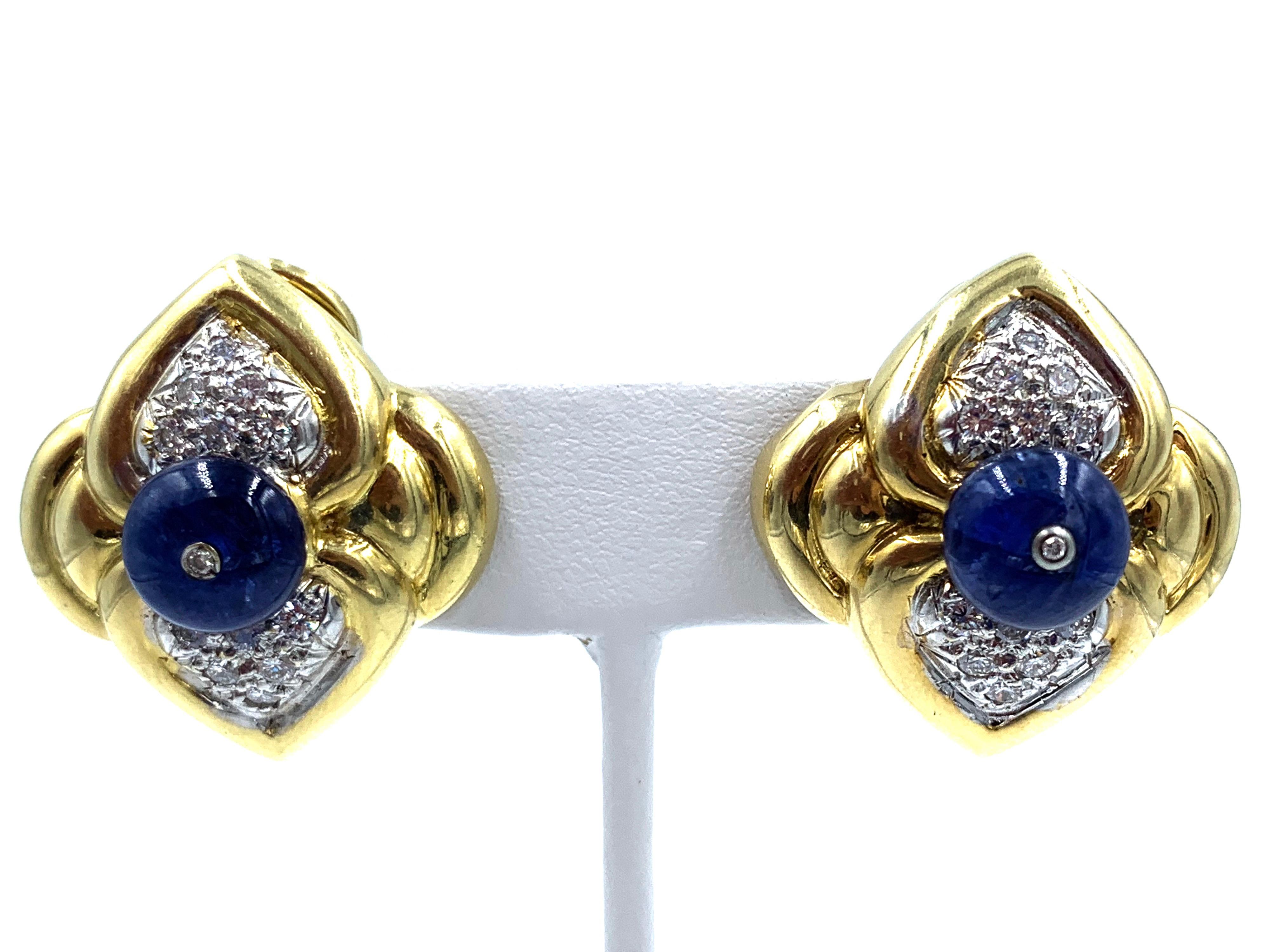 18 Karat Yellow Gold Cabochon Sapphire and Diamond Clip Earrings In Good Condition For Sale In West Palm Beach, FL