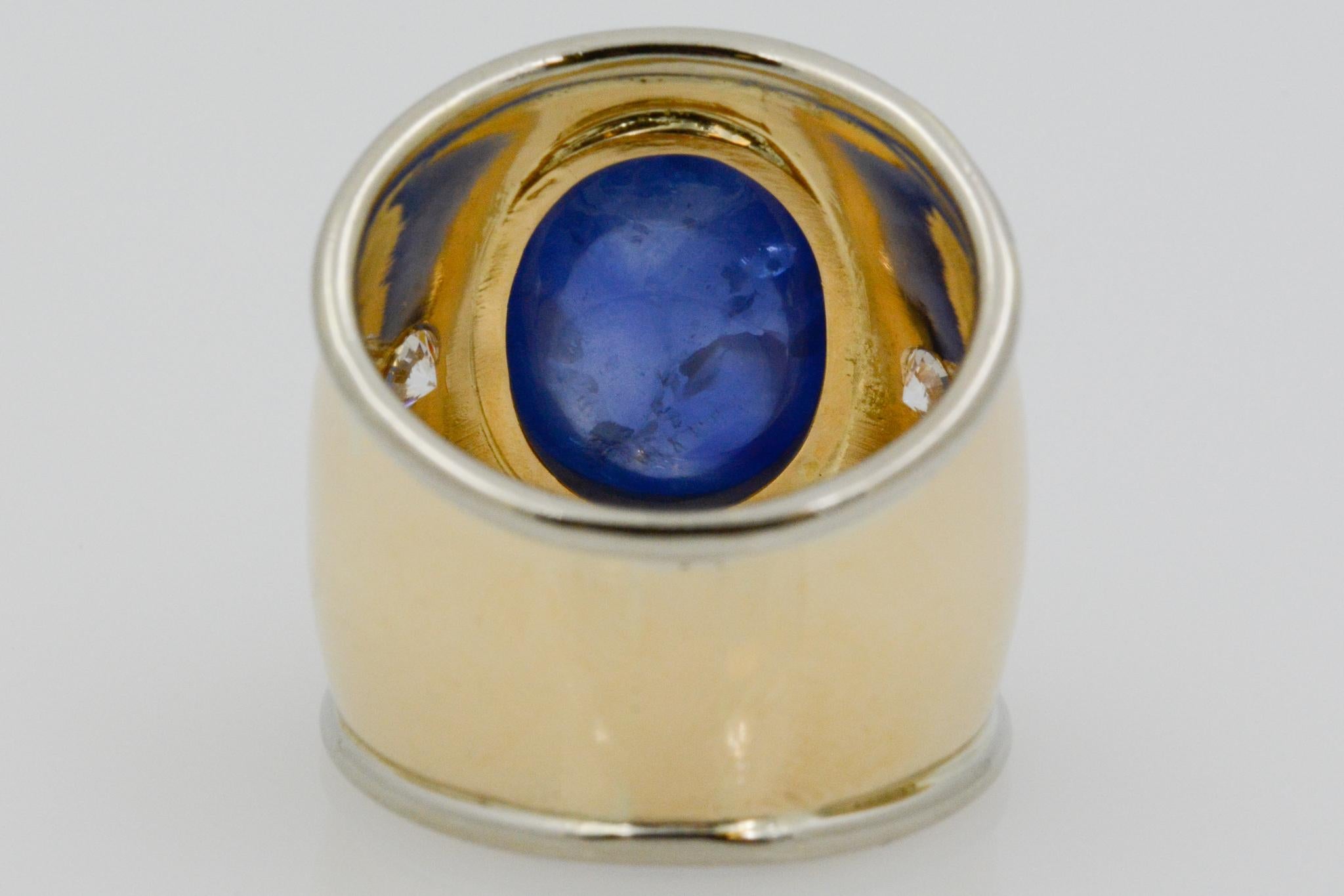 18 Karat Yellow Gold Cabochon Sapphire and Diamond Ring In Good Condition In Dallas, TX