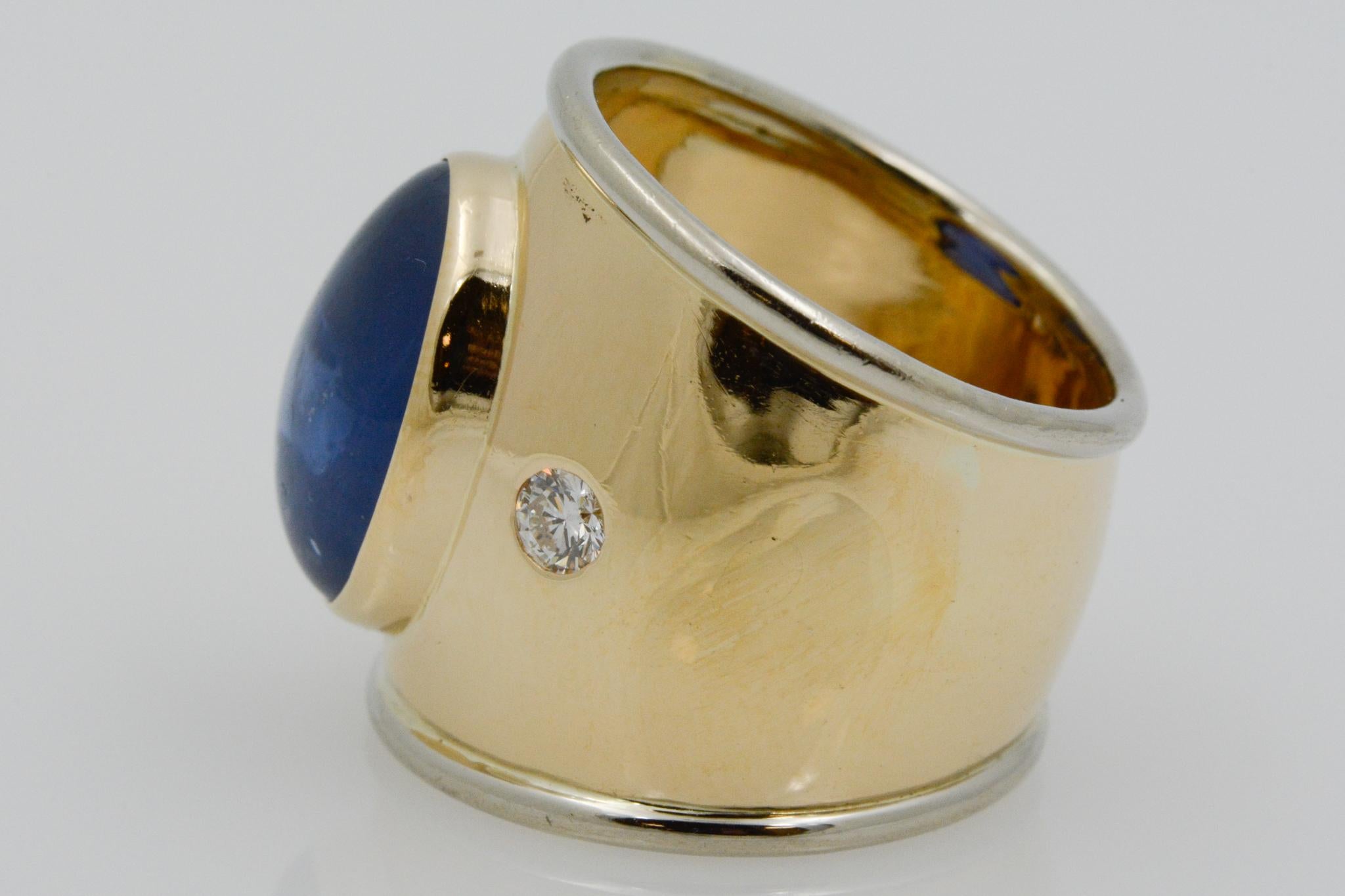 18 Karat Yellow Gold Cabochon Sapphire and Diamond Ring 1