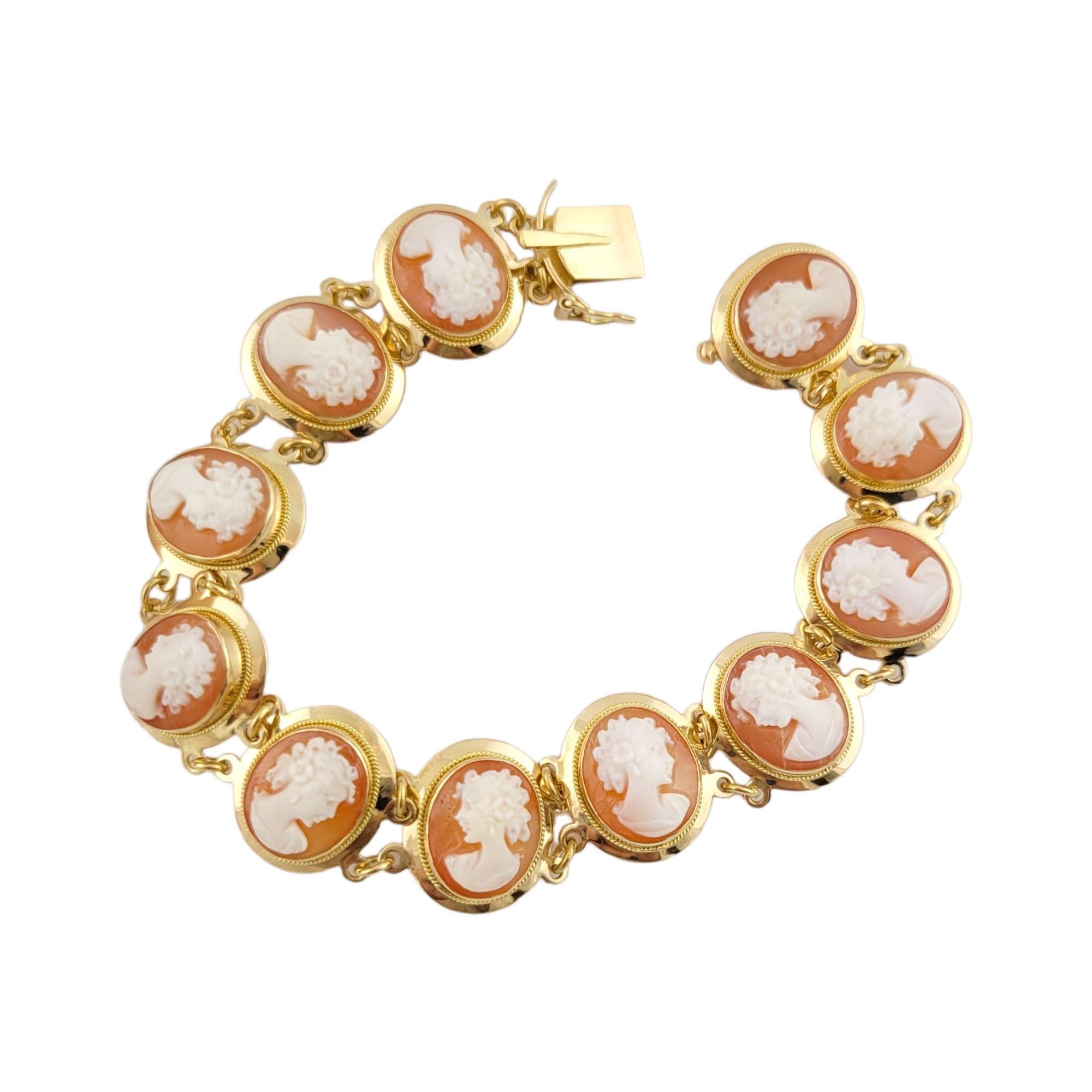 Vintage 18K Yellow Gold Cameo Bracelet

Beautifully detailed 18K yellow gold cameo bracelet!

Size: 7