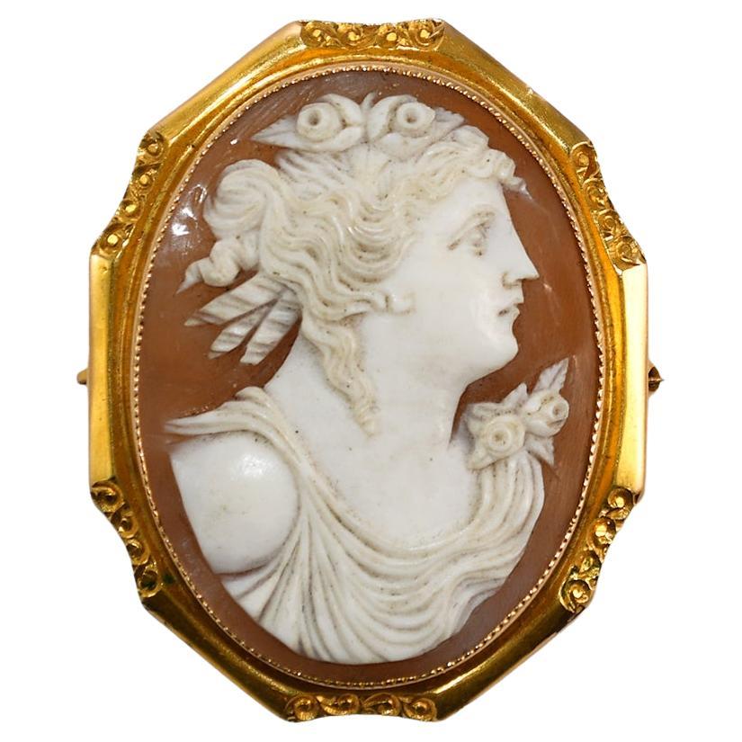 18K Yellow Gold Cameo Brooch/Pendant Circa 1890 For Sale