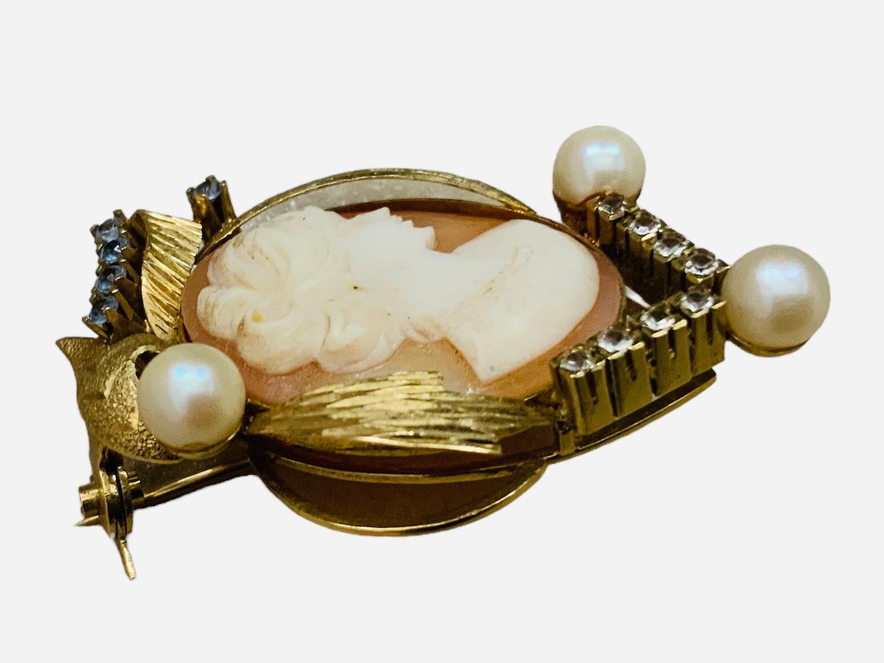 18K Yellow Gold Cameo Brooch/ Pendant In Good Condition For Sale In Guaynabo, PR