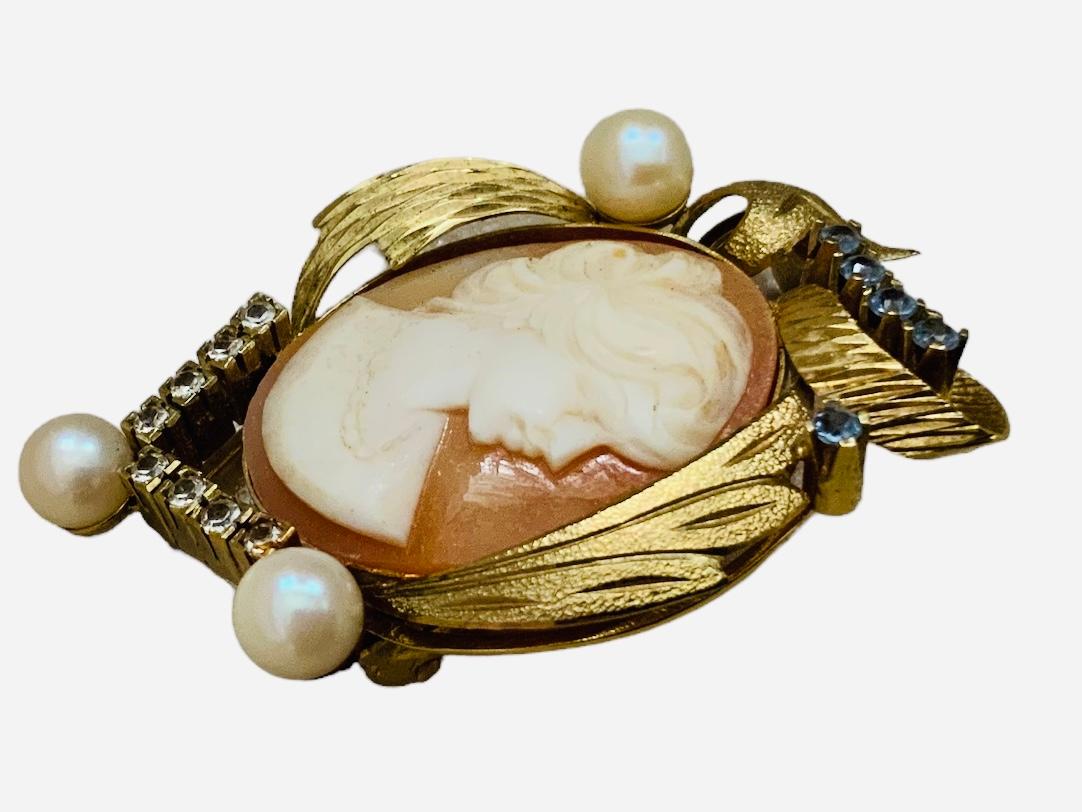 18K Yellow Gold Cameo Brooch/ Pendant  For Sale 2