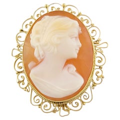 Vintage 18K Yellow Gold Cameo Brooch Pendant