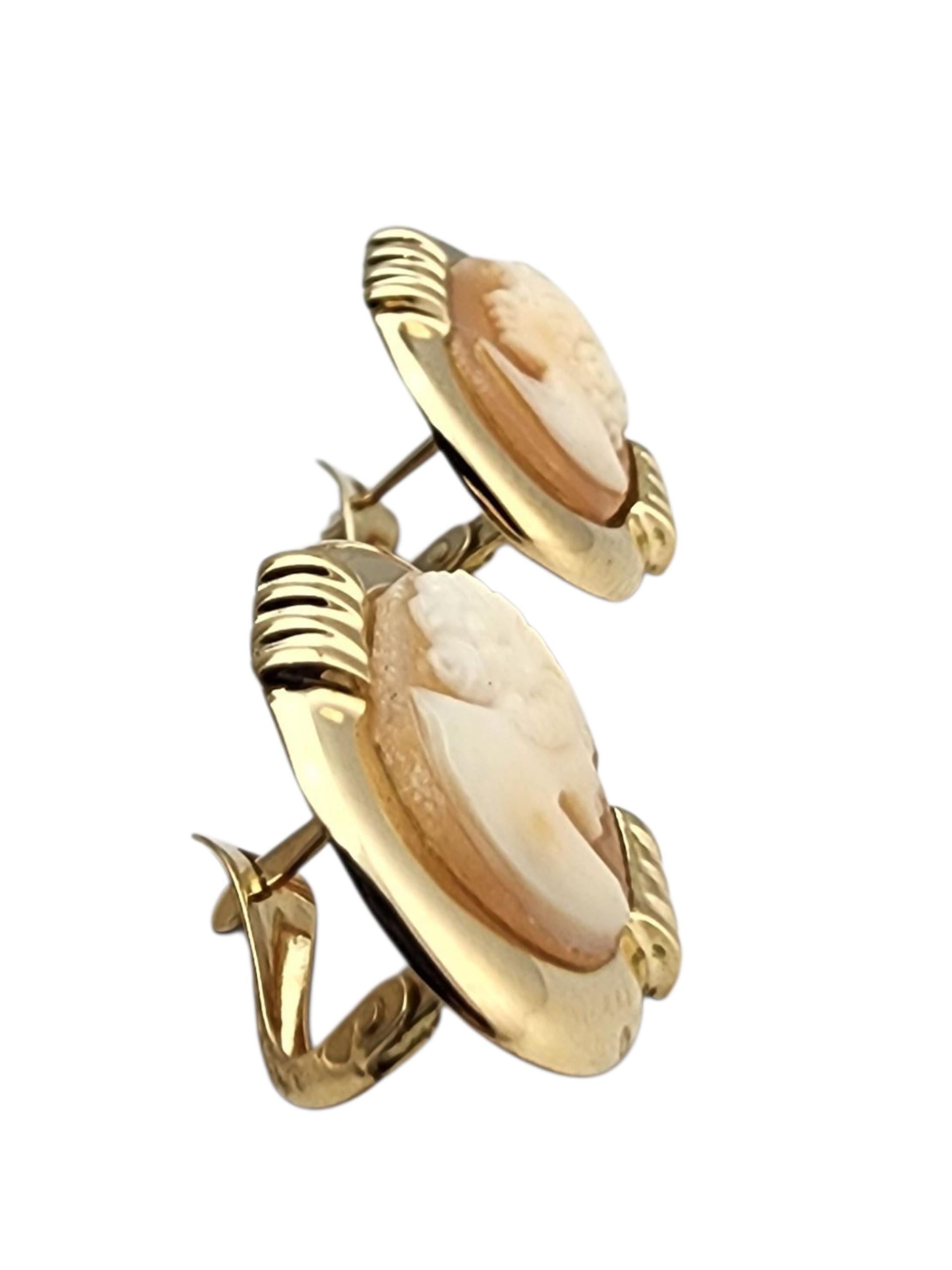 18K Yellow Gold Cameo Earrings #22883 For Sale 1