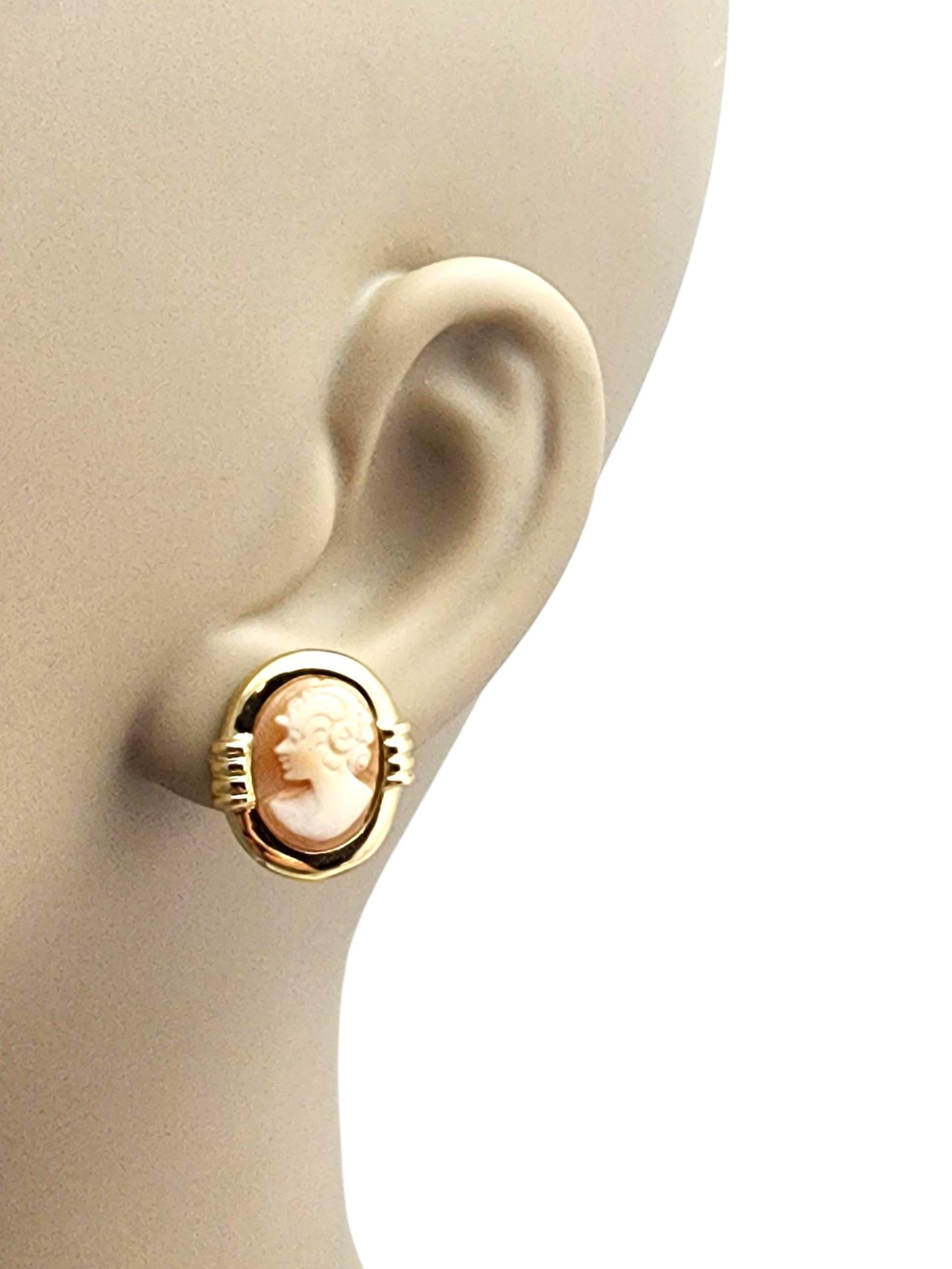 18K Yellow Gold Cameo Earrings #22883 For Sale 4