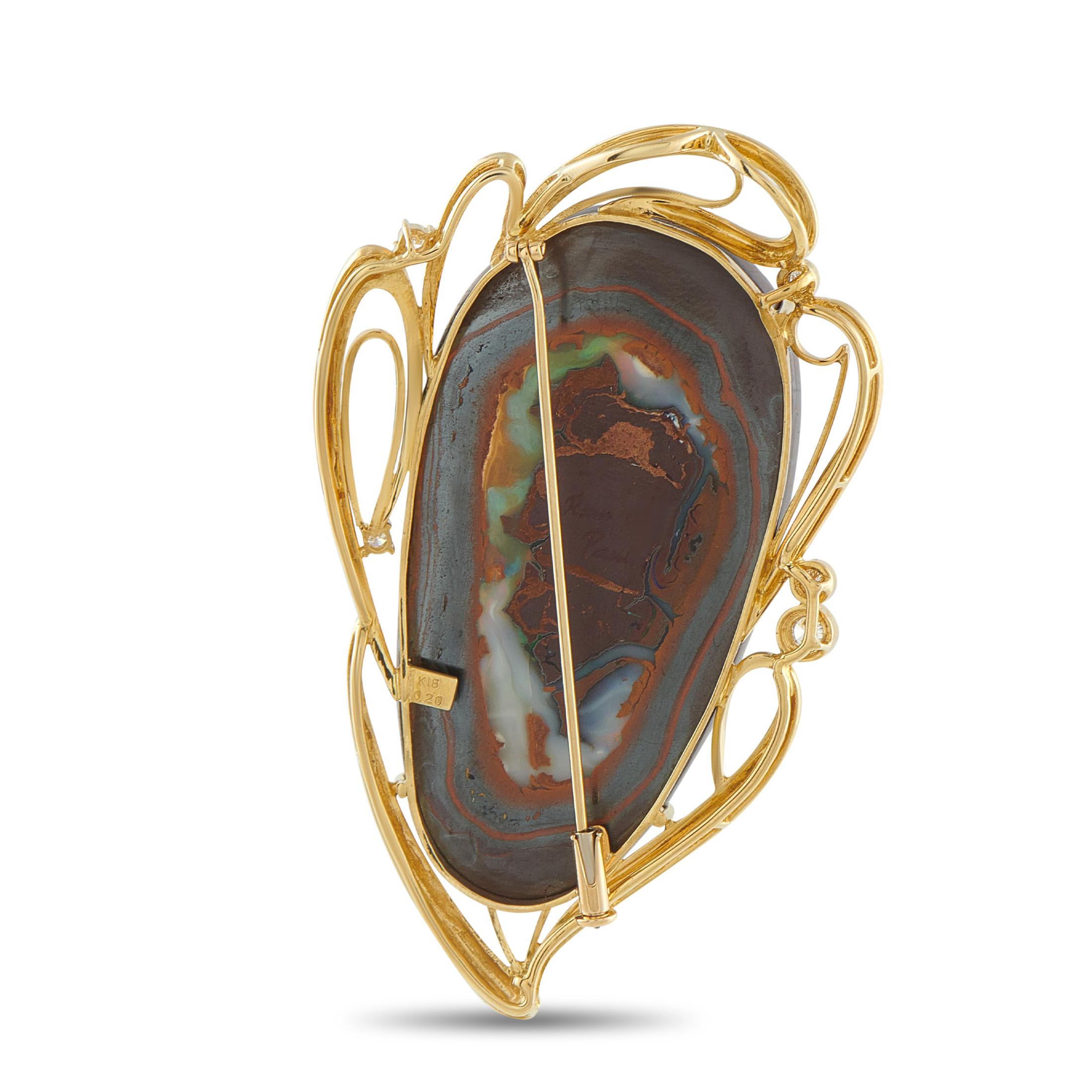 This cameo pendant is full of intricate details. Set in 18K Yellow Gold, it measures 2.69 long by 1.57 wide. Add it to any length of chain to create a personalized piece of jewelry that exudes old fashioned elegance.This jewelry piece is offered in