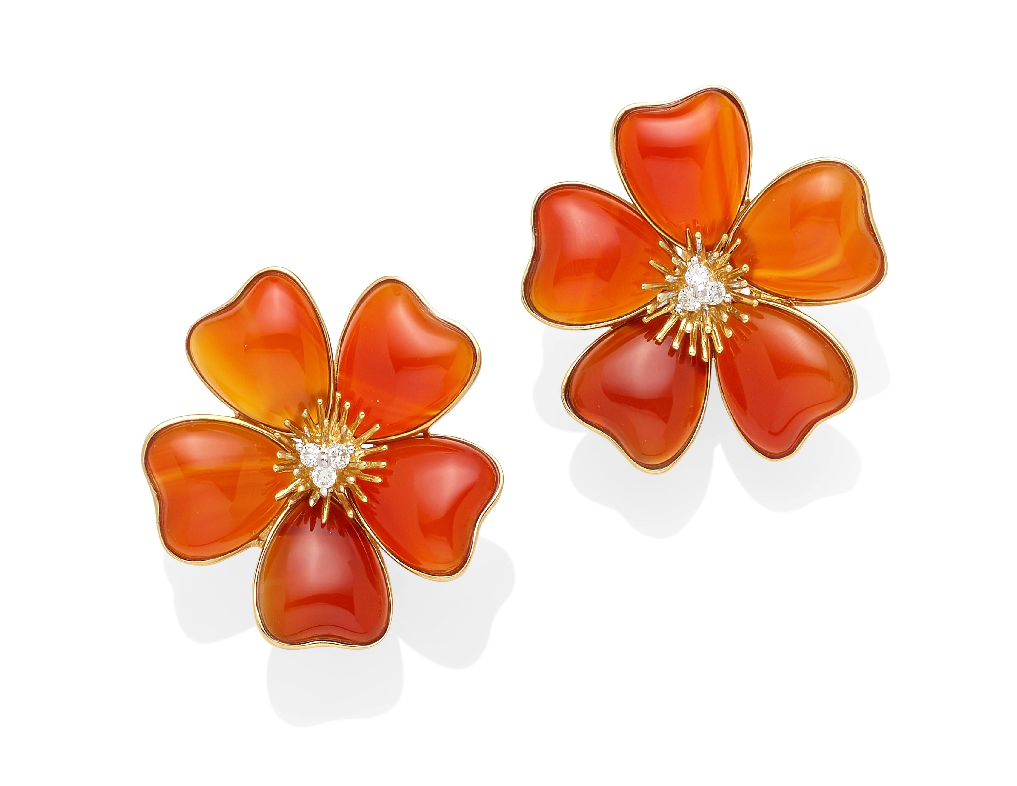 18k Yellow Gold Carnelian Flower Ear Clips w/ Diamond Accents

Gorgeous Custom-Carved Carnelian Flower Ear Clips
Each Petal is a Carnelian
Includes Appx 0.60 ct Diamond Accents
Dimensions of Earrings = Appx 1.5 x 1.5