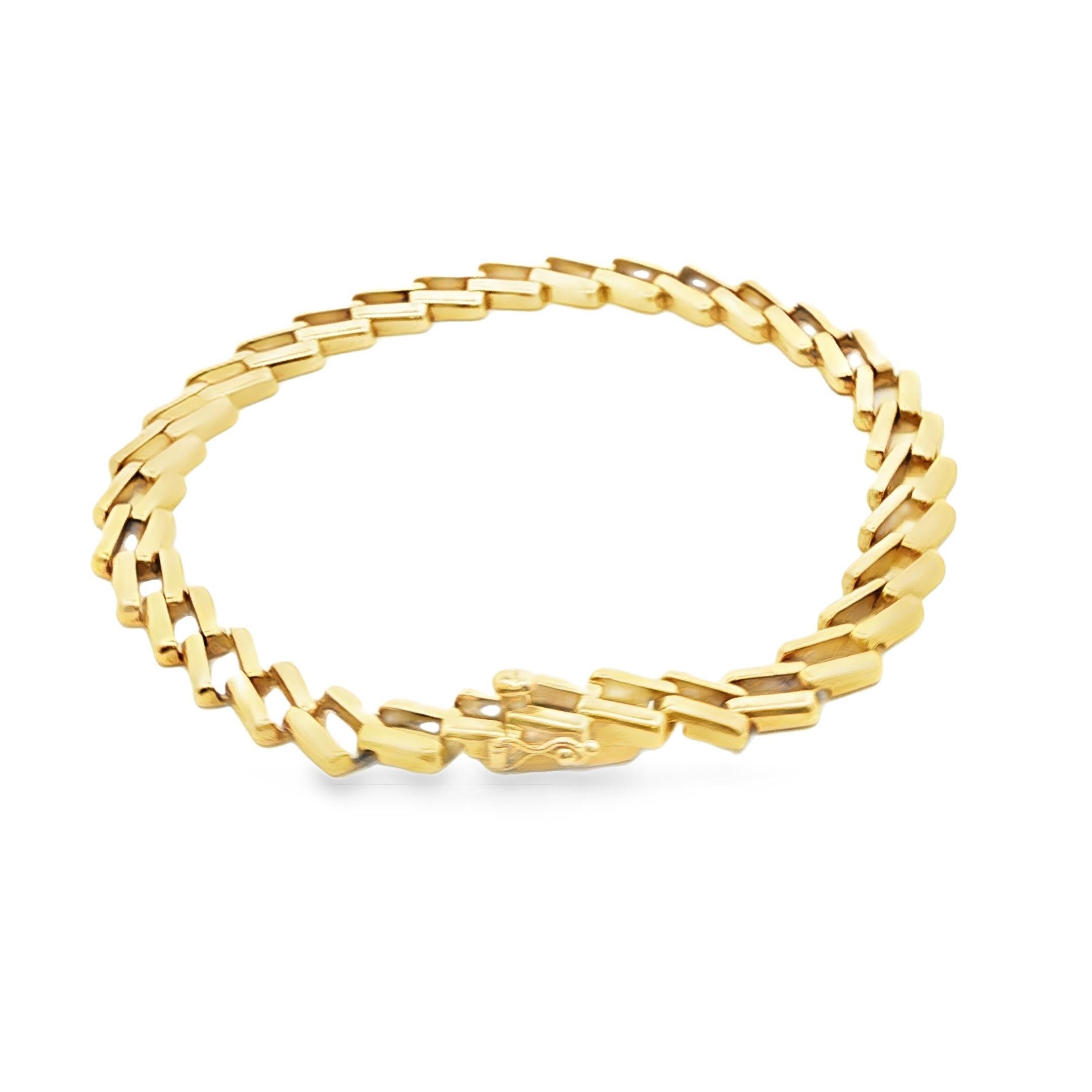 Moderne Bracelet géométrique en or jaune 18K Cartier 1970 20.20 grs en vente